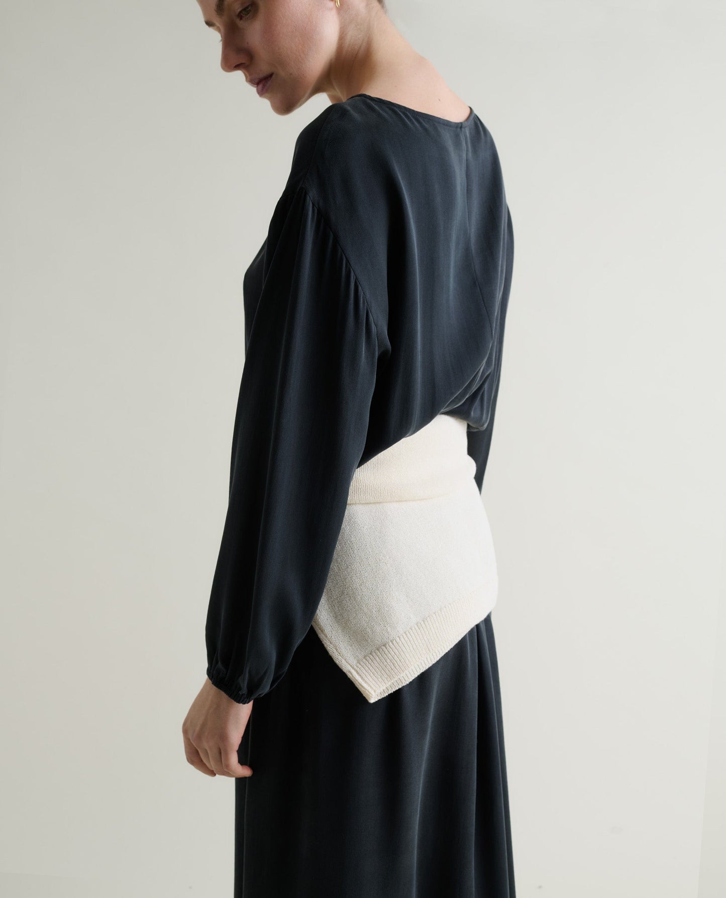 Women's Gathered Waist Easy-Silk Dress - Black