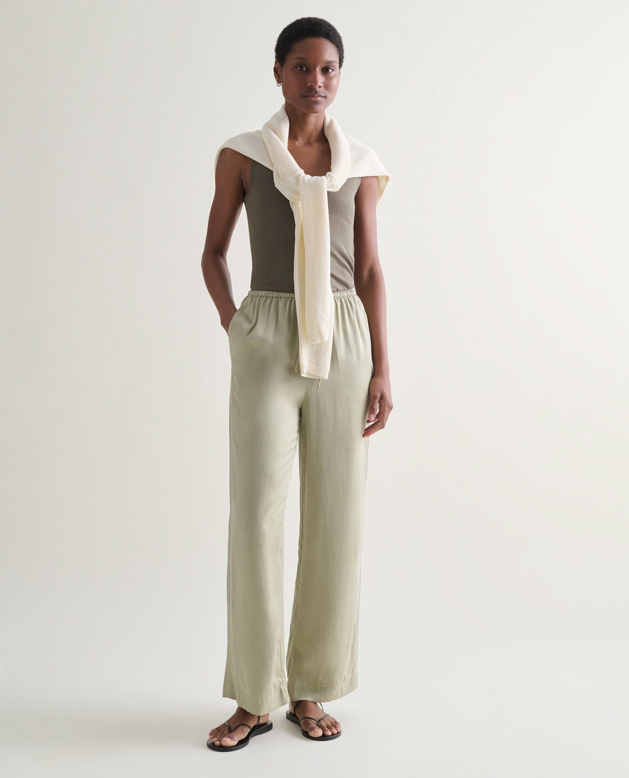 Women's Easy-Sandwashed Silk Wide Leg Trouser - Dried Sage  Rise & Fall