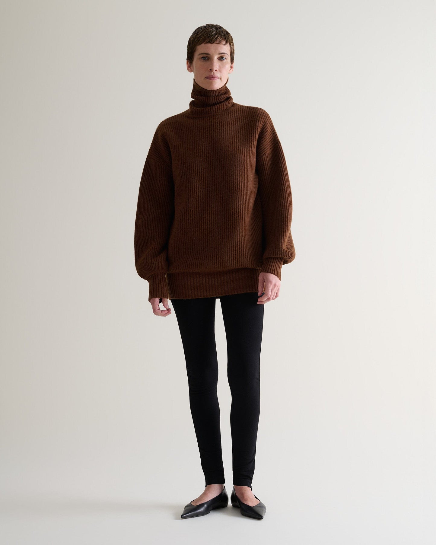 Women's Cashmere Merino Ottoman Ribbed Roll Neck Jumper - Burl