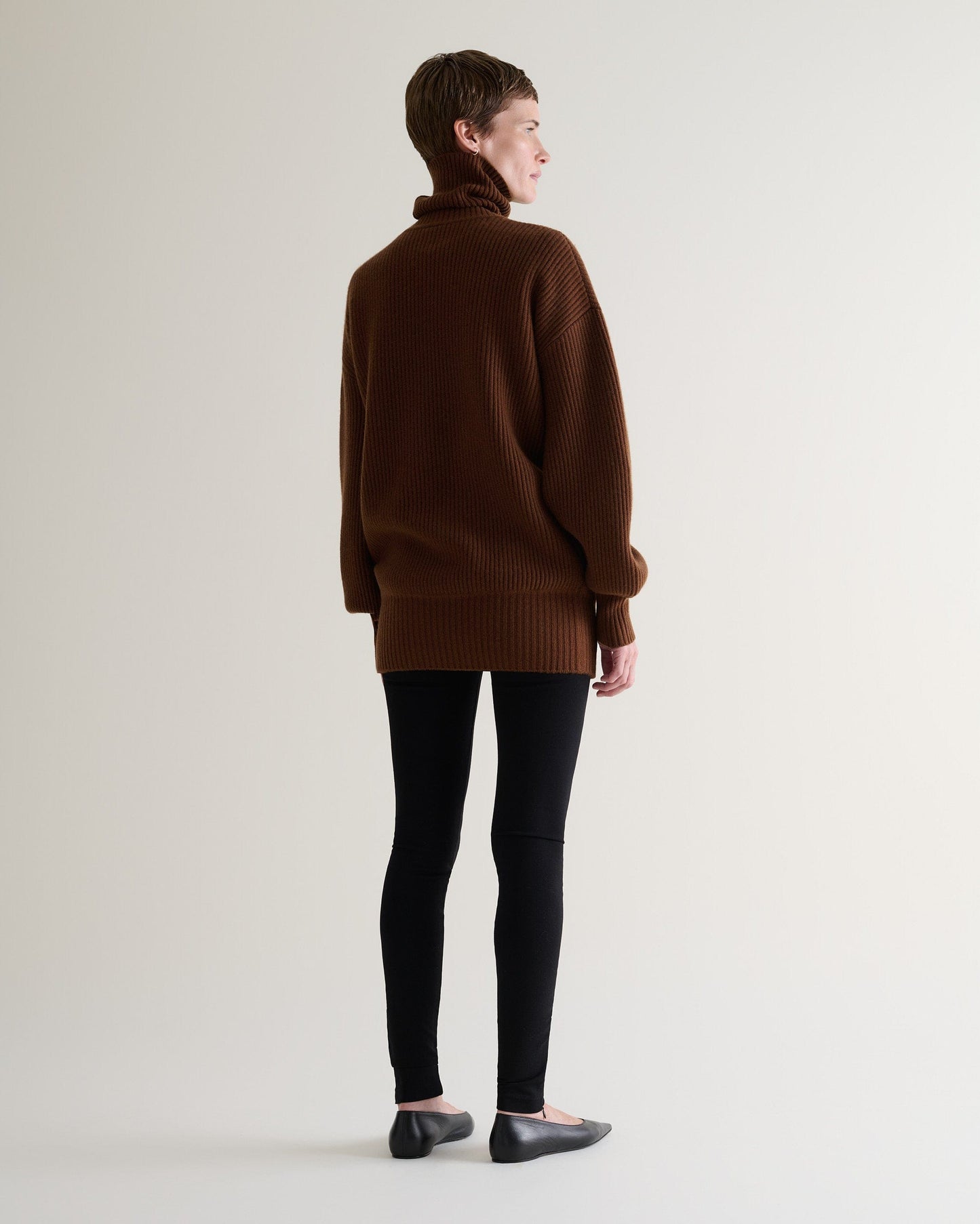 Women's Cashmere Merino Ottoman Ribbed Roll Neck Jumper - Burl