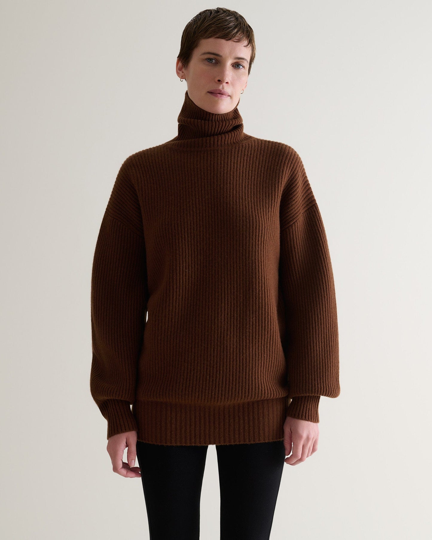 Women's Cashmere Merino Ottoman Ribbed Roll Neck Jumper - Burl