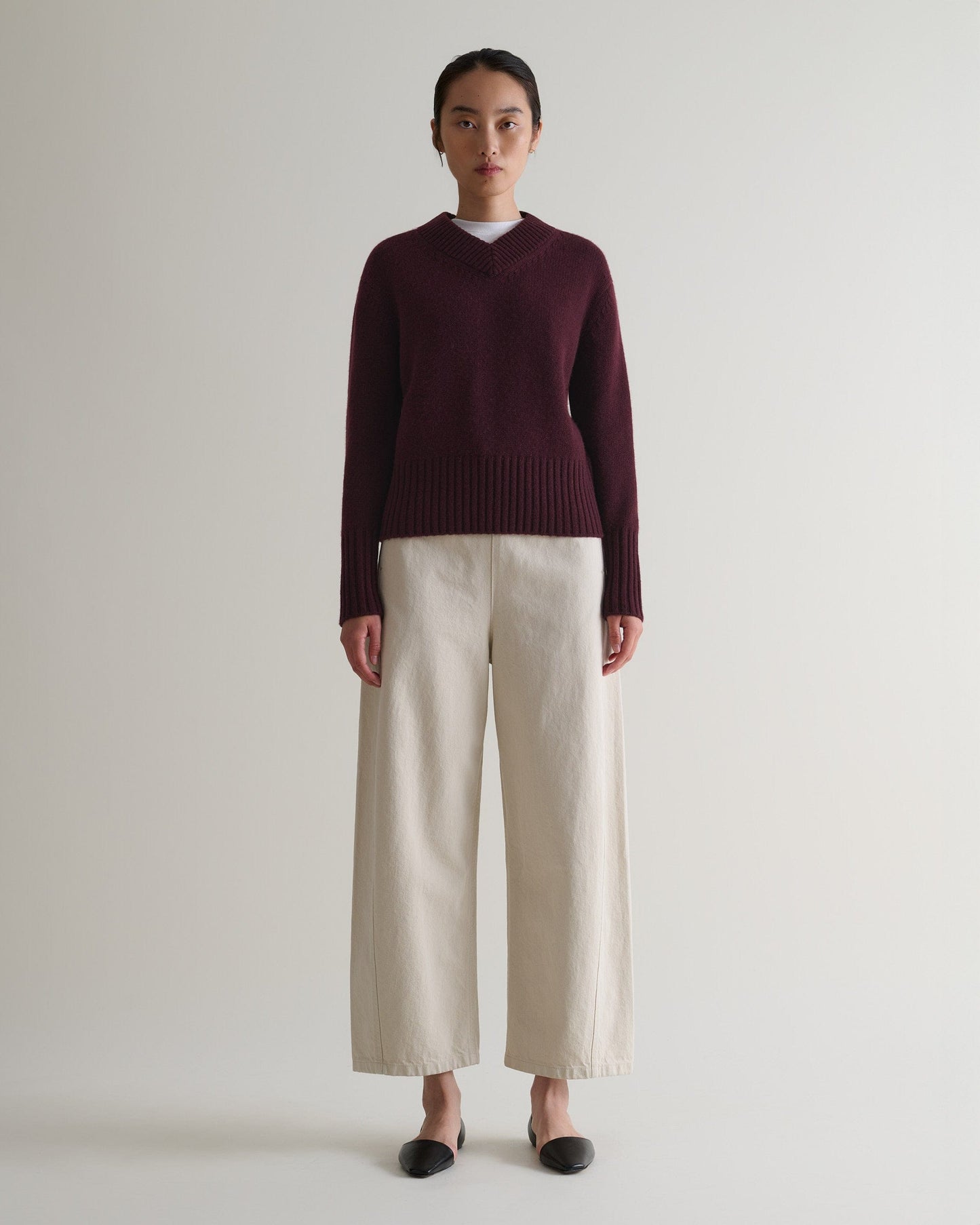 Women's Cashmere Merino V Neck Jumper - Oxblood