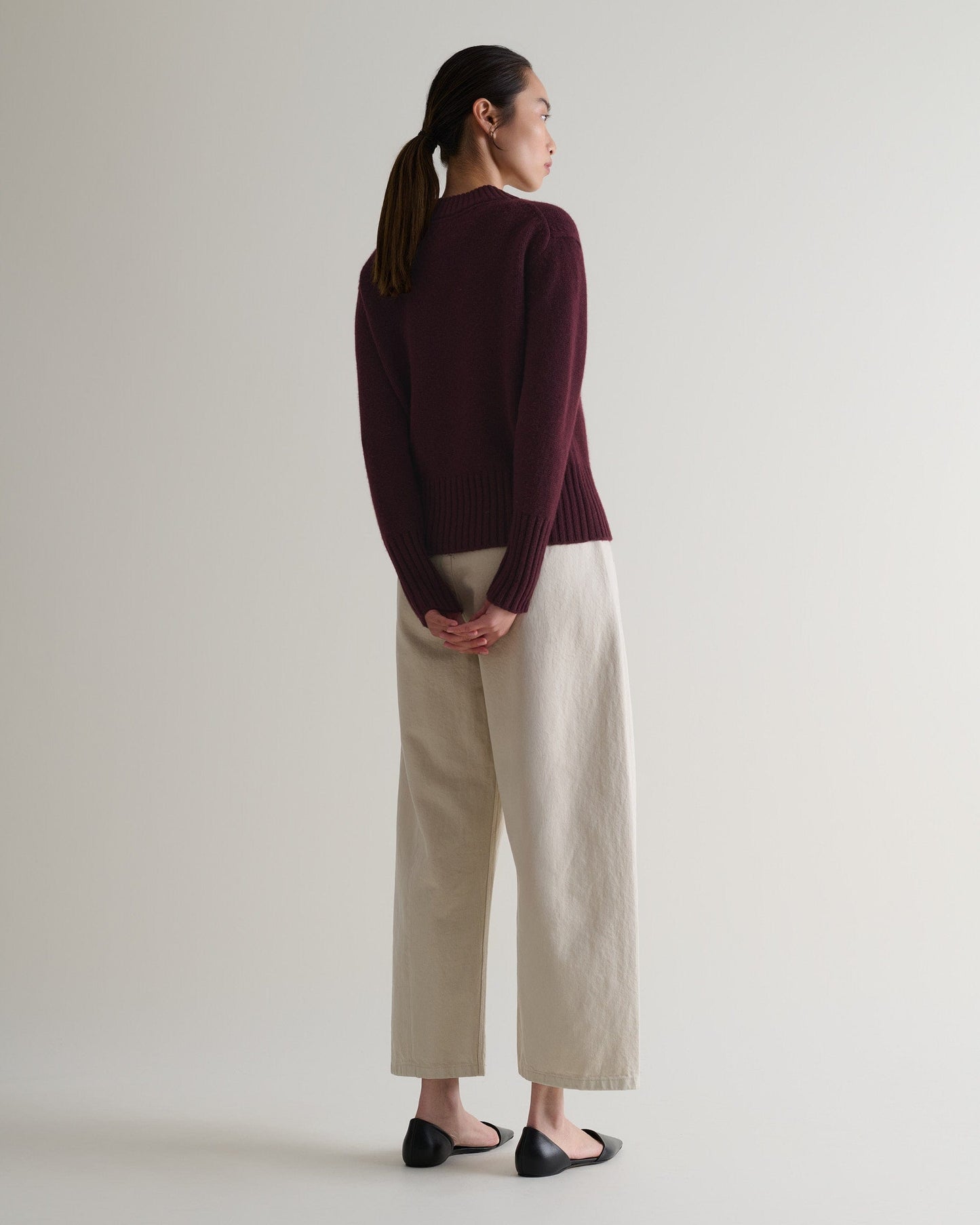 Women's Cashmere Merino V Neck Jumper - Oxblood