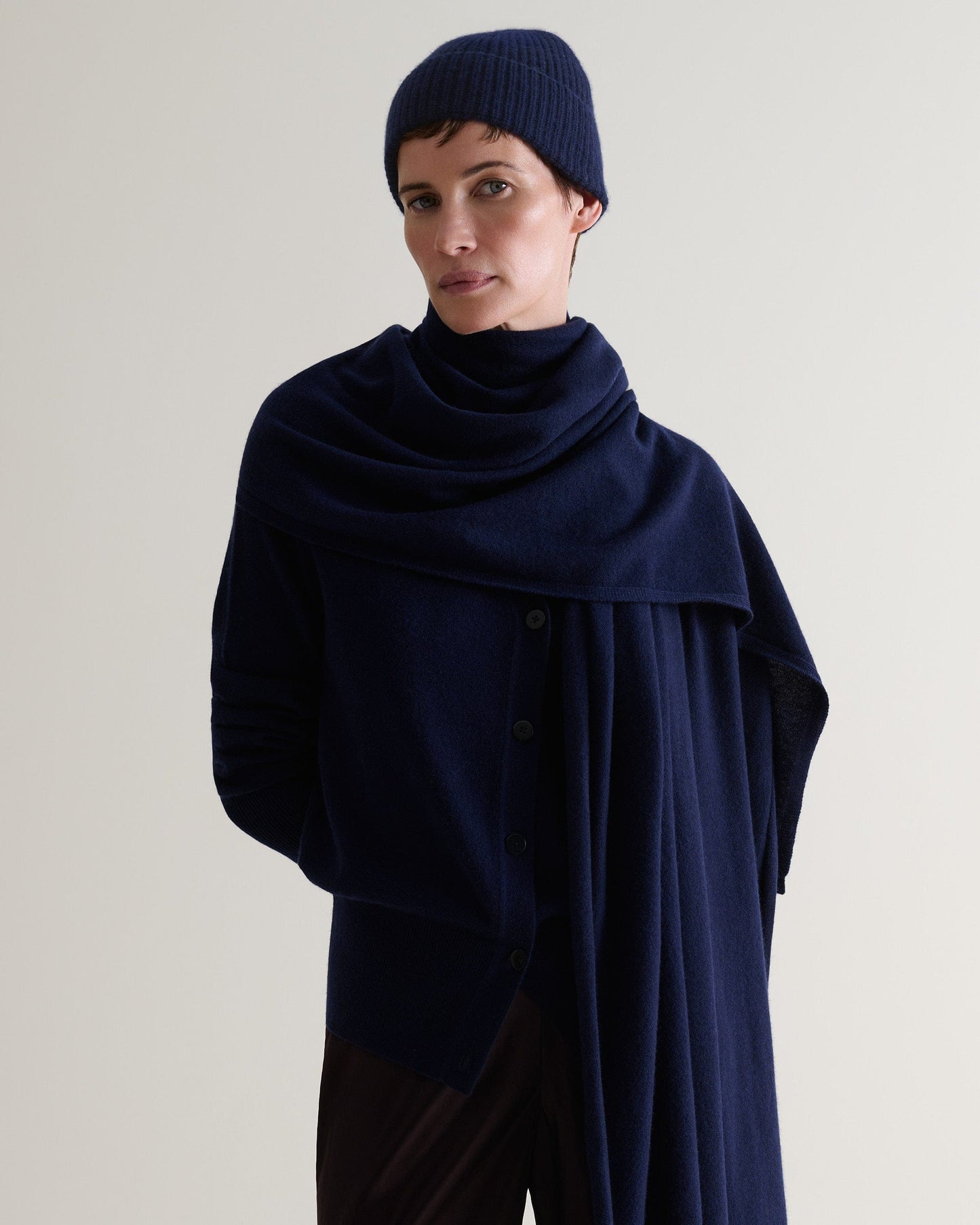 Women's Cashmere Merino Ribbed Knit Beanie - Indigo