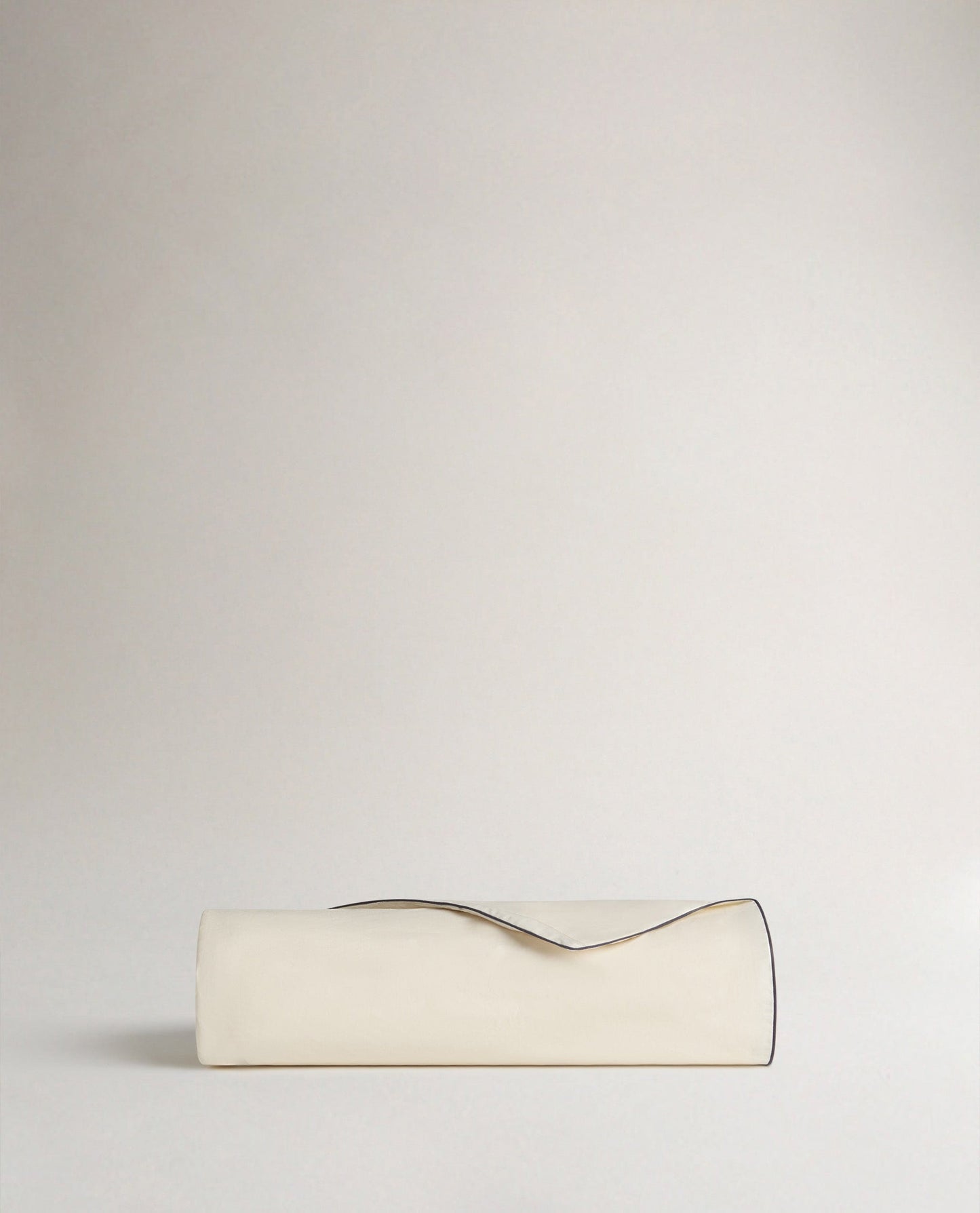 Crisp & Cool Organic Cotton Duvet Cover - Buttermilk Black Piping