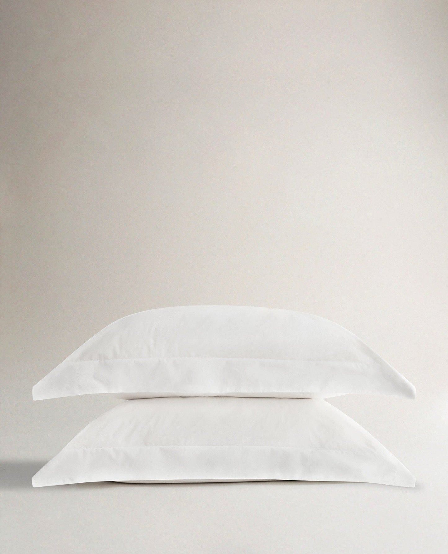 Crisp & Cool Organic Cotton Oxford Pillowcases - White Tailored Border
