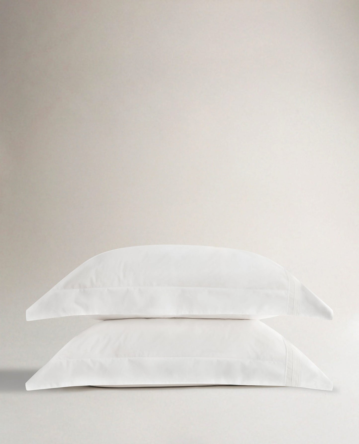 Crisp & Cool Organic Cotton Oxford Pillowcases - White Tailored Border