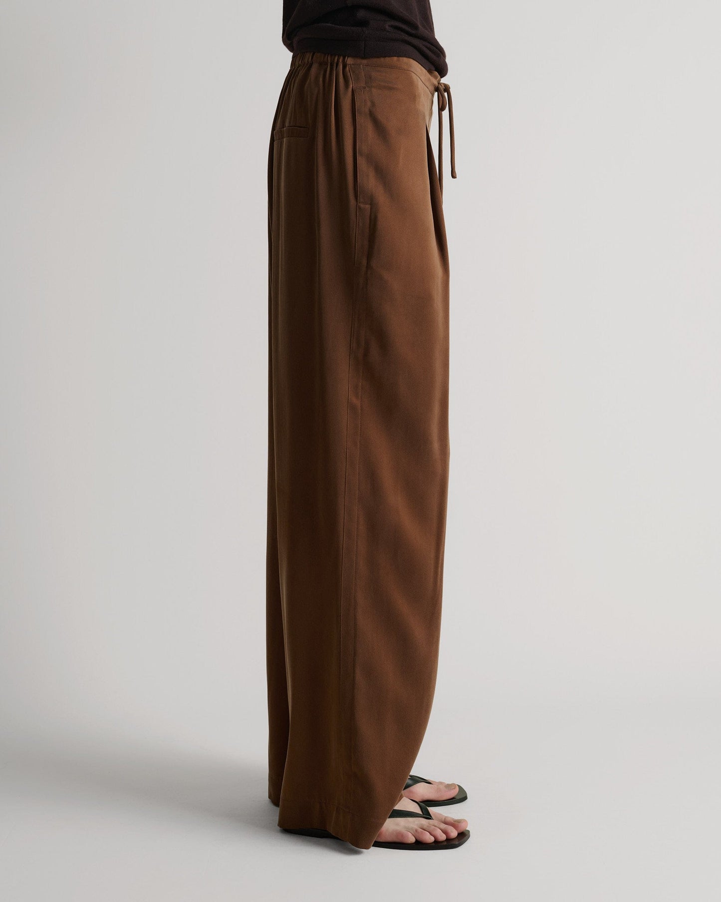 Easy-Silk Pleat Trouser - Toffee