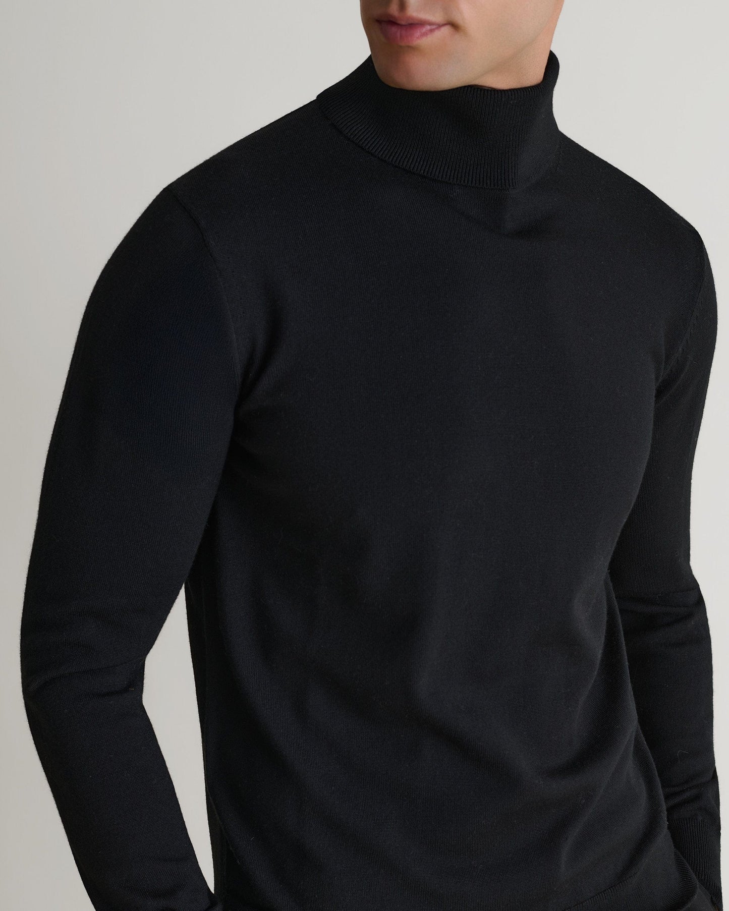 Men's Fine Merino Roll Neck Jumper - Black