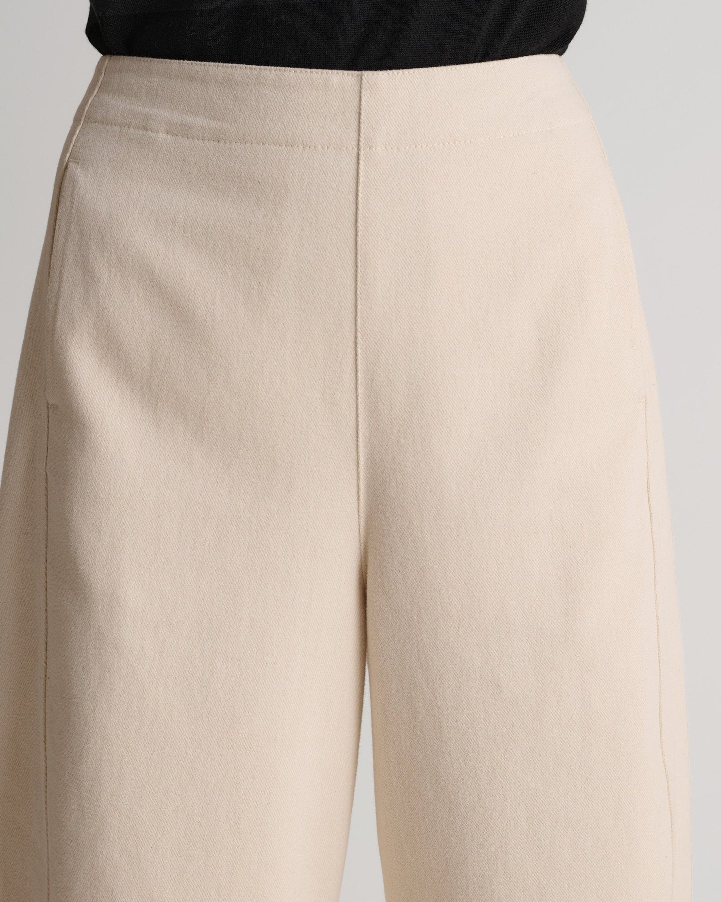 Women's Organic Cotton Barrel Leg Jean - Bone