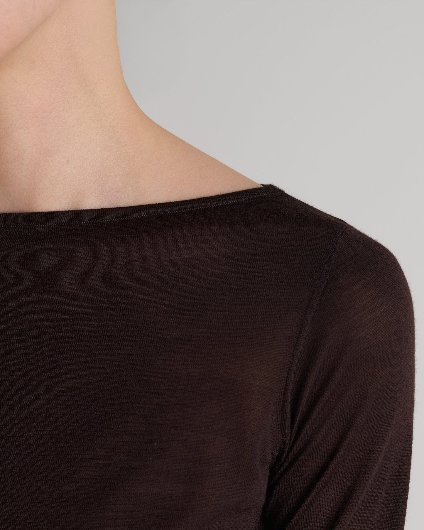 Women's Superfine Merino Straight Neck Jumper - Umber