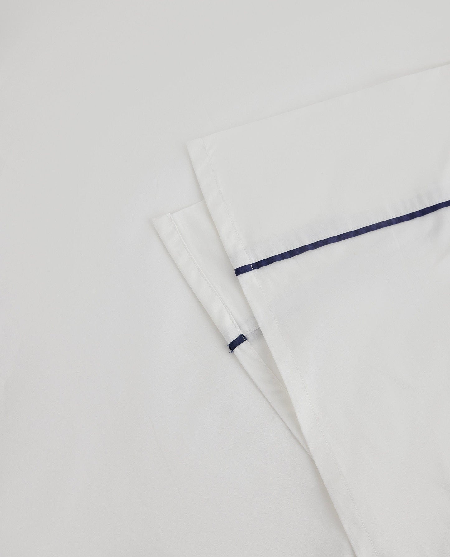 The Soft & Smooth Luxury Flat Sheet - White Navy Piping