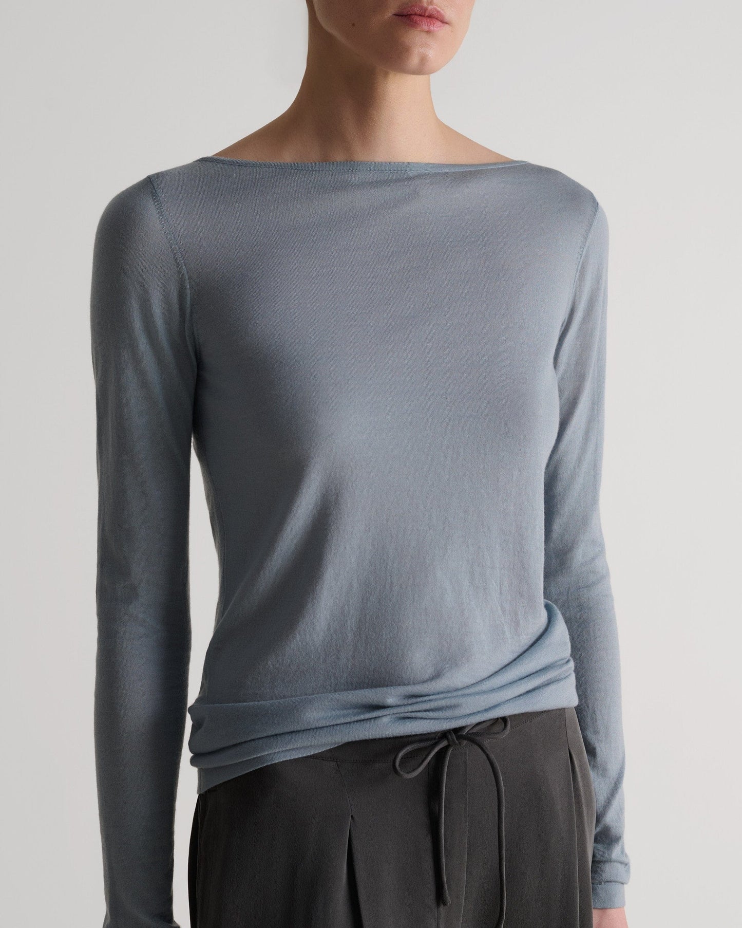 Women's Superfine Merino Straight Neck Jumper - Ash Blue
