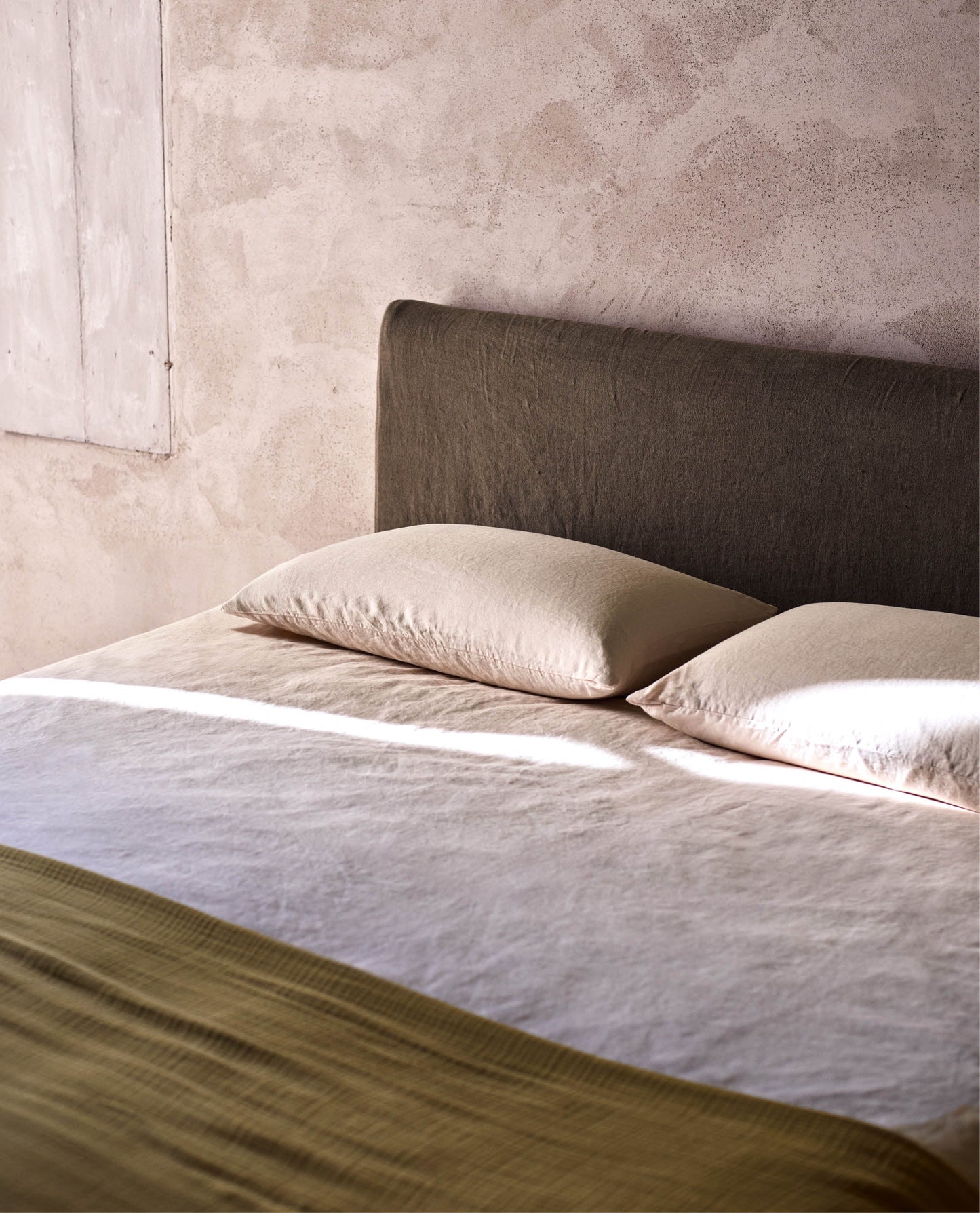 Relaxed & Refined Linen Flat Sheet - Bruised Peach
