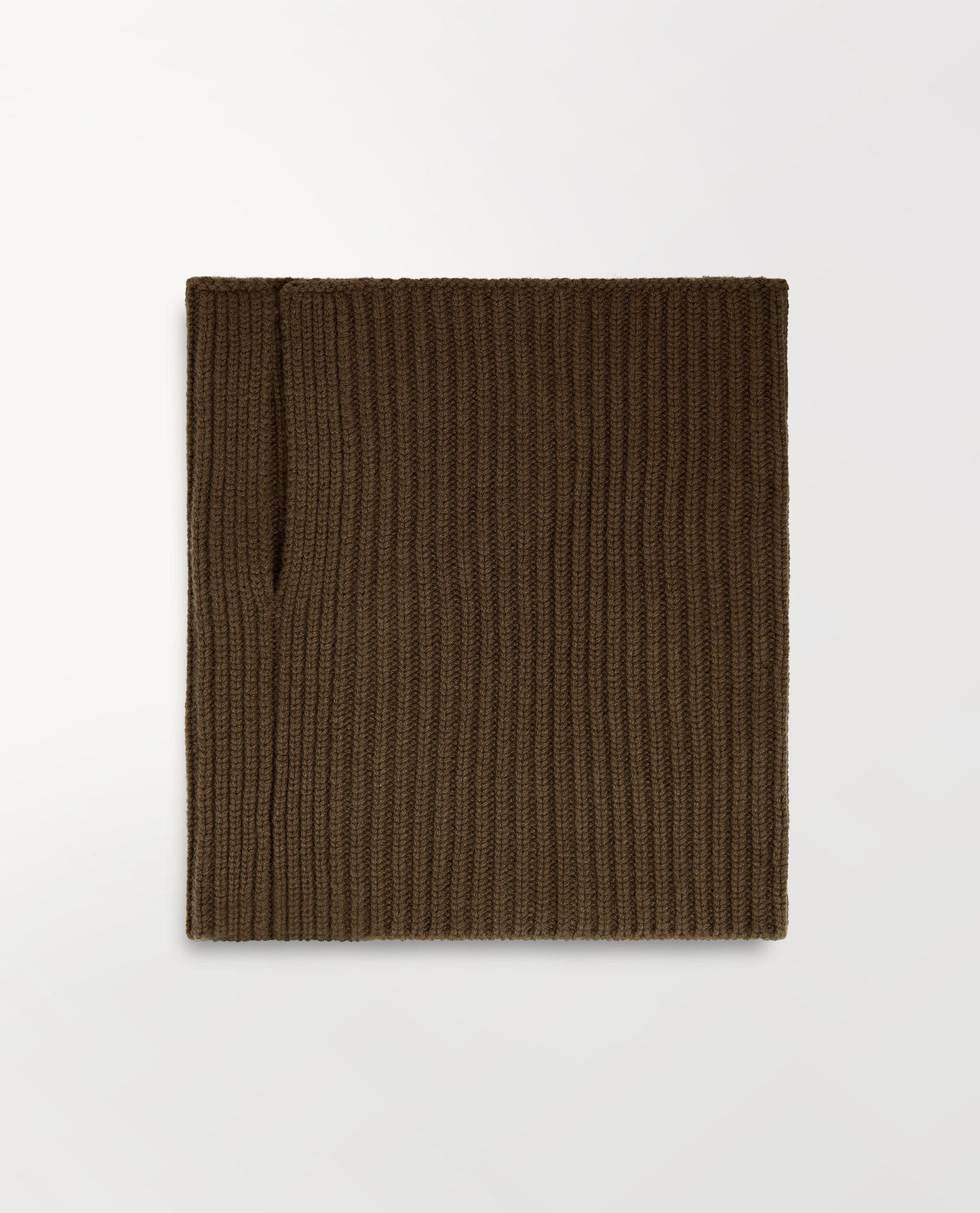 Top view of Rise & Fall's cashmere merino ribbed collar in military green