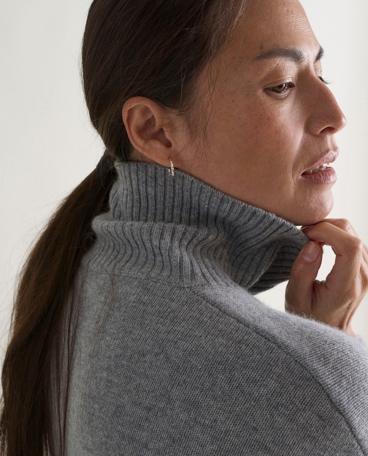 5 Reasons You Need a Cashmere Jumper