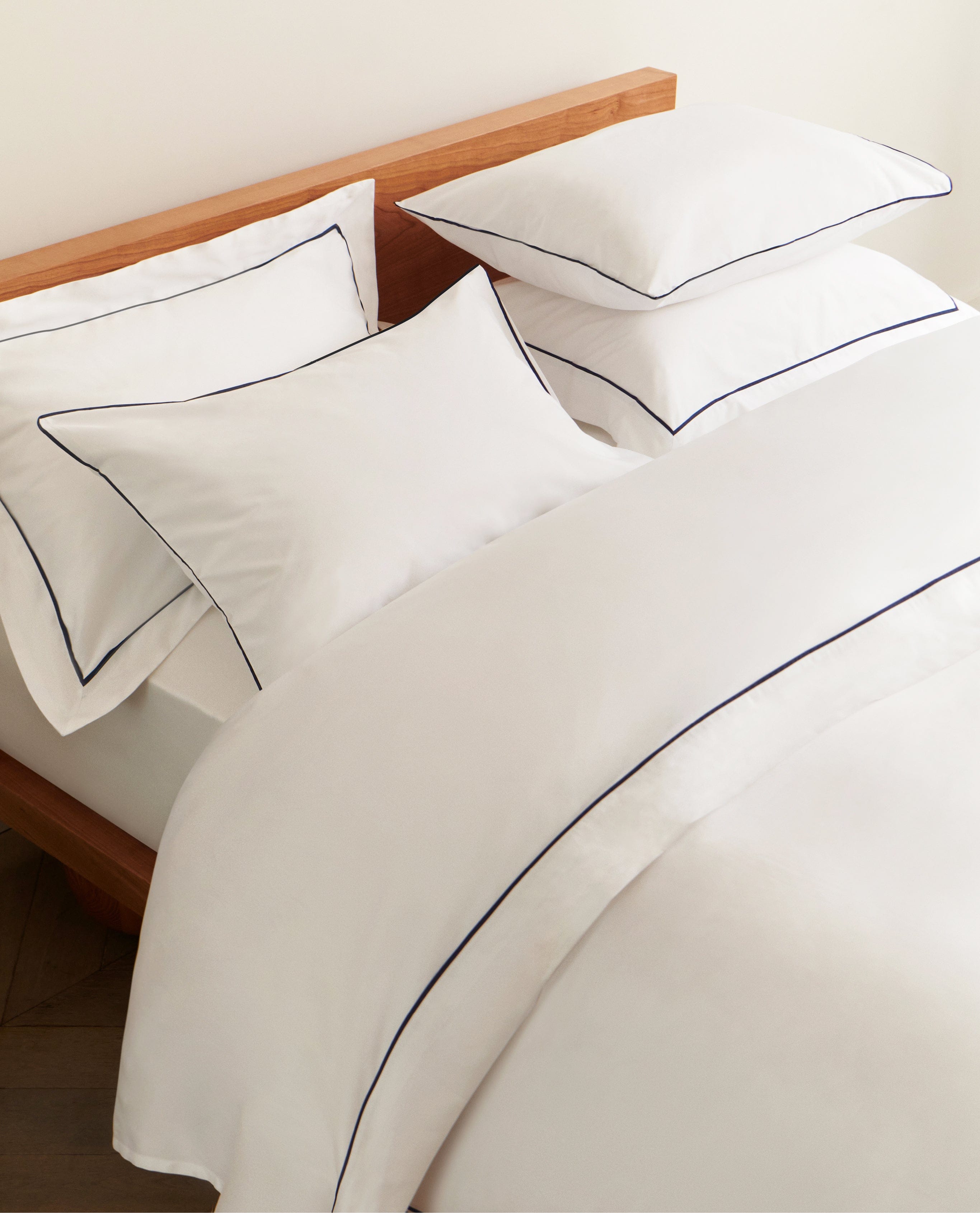 How to Find the Perfect Bedding Sheets for Your Skin Type and Season