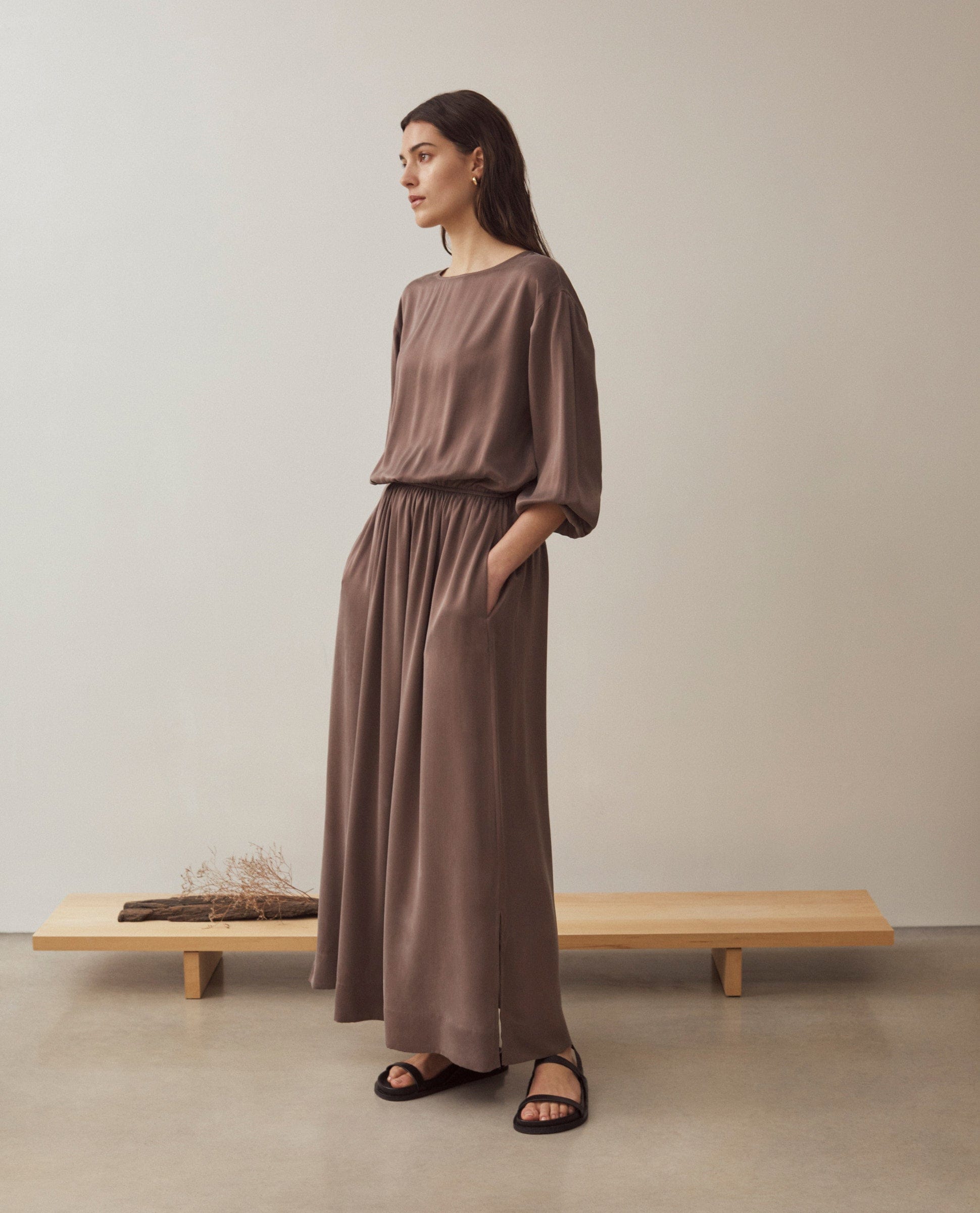 Women's Gathered Waist Easy-Silk Dress - Bitter Chocolate
