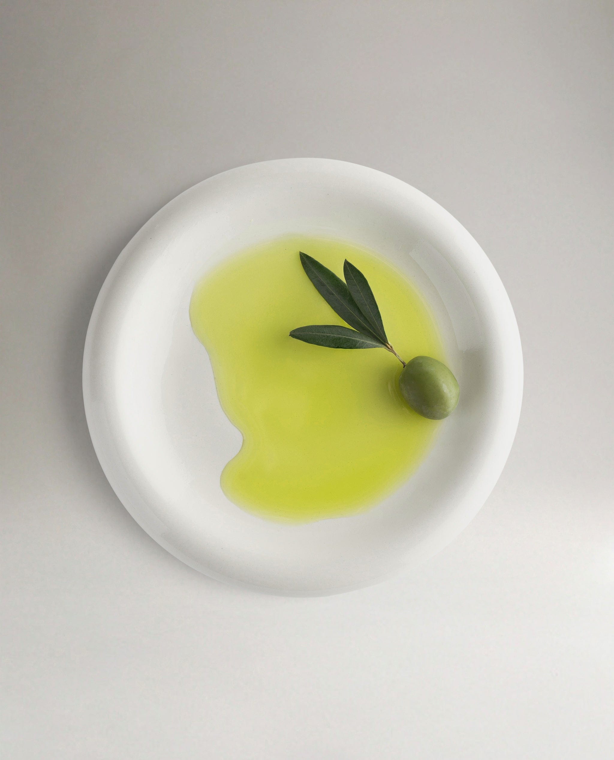 Early-harvested Hojiblanca olives