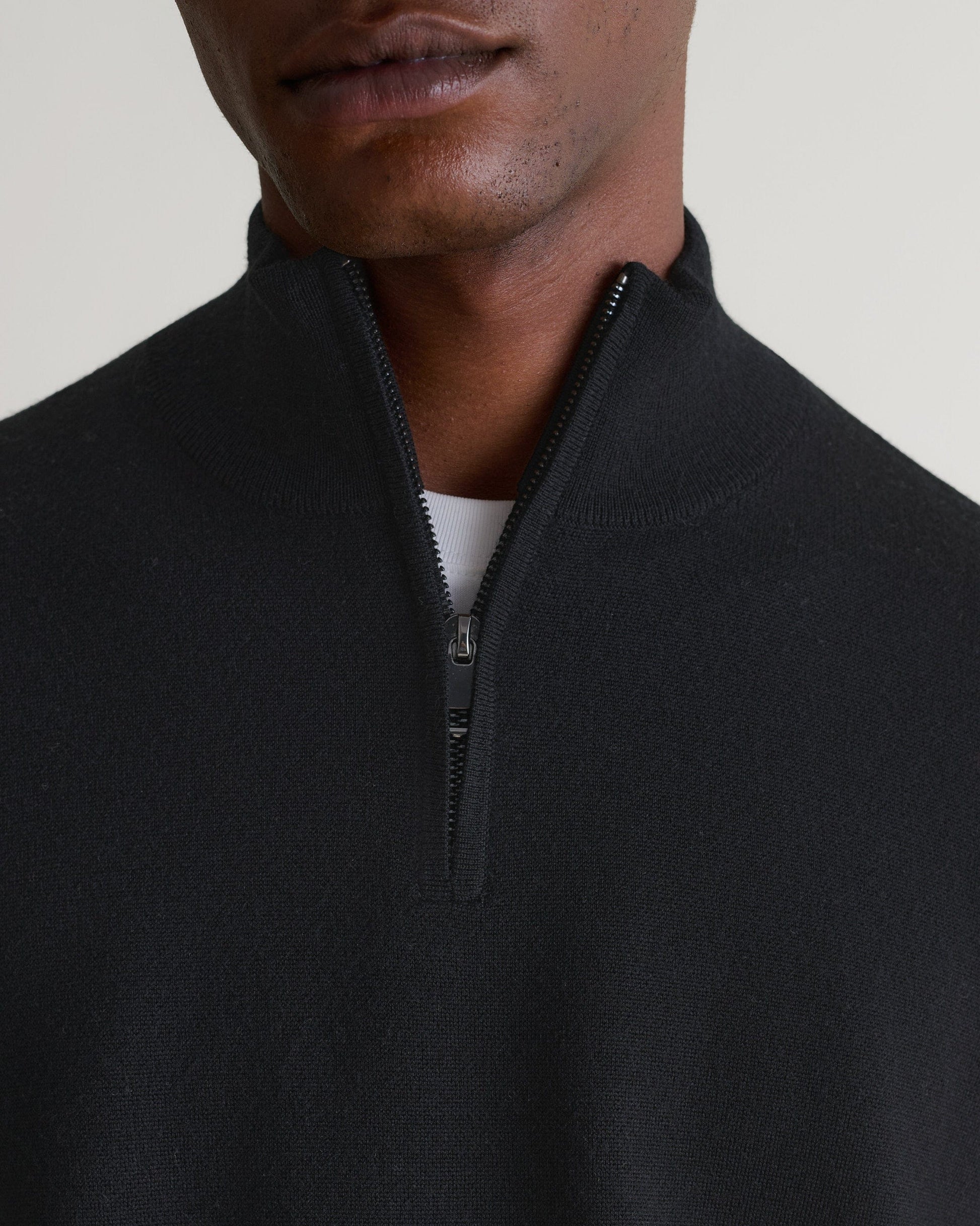 Men's Merino 1/4 Zip Jumper - Black