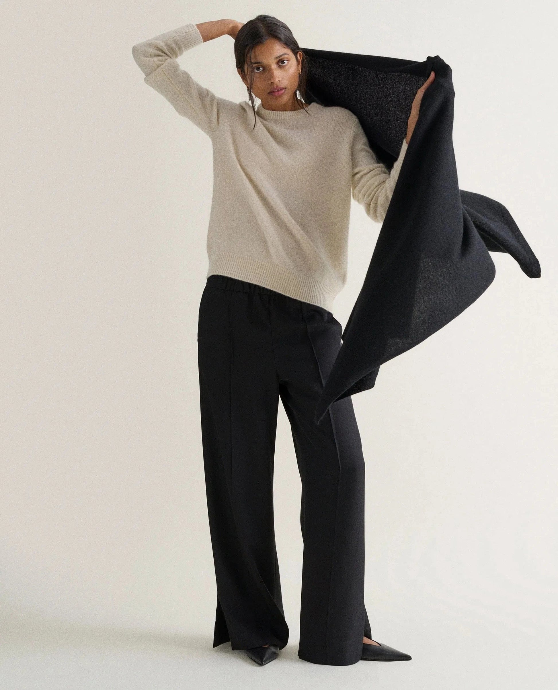 Oversized Finest Cashmere Wrap - Black