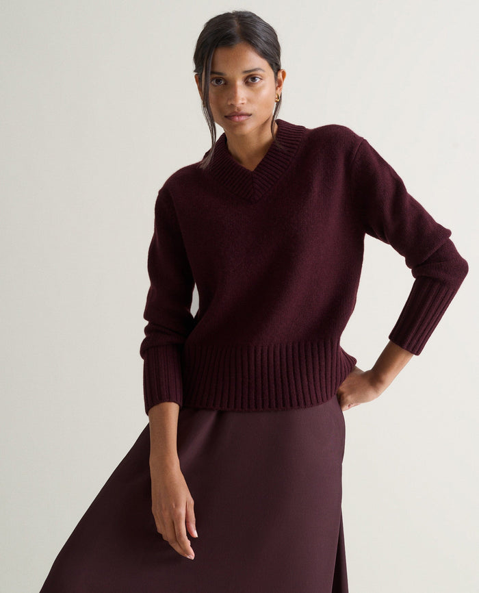 Oxblood - Women's Cashmere Merino V Neck Jumper