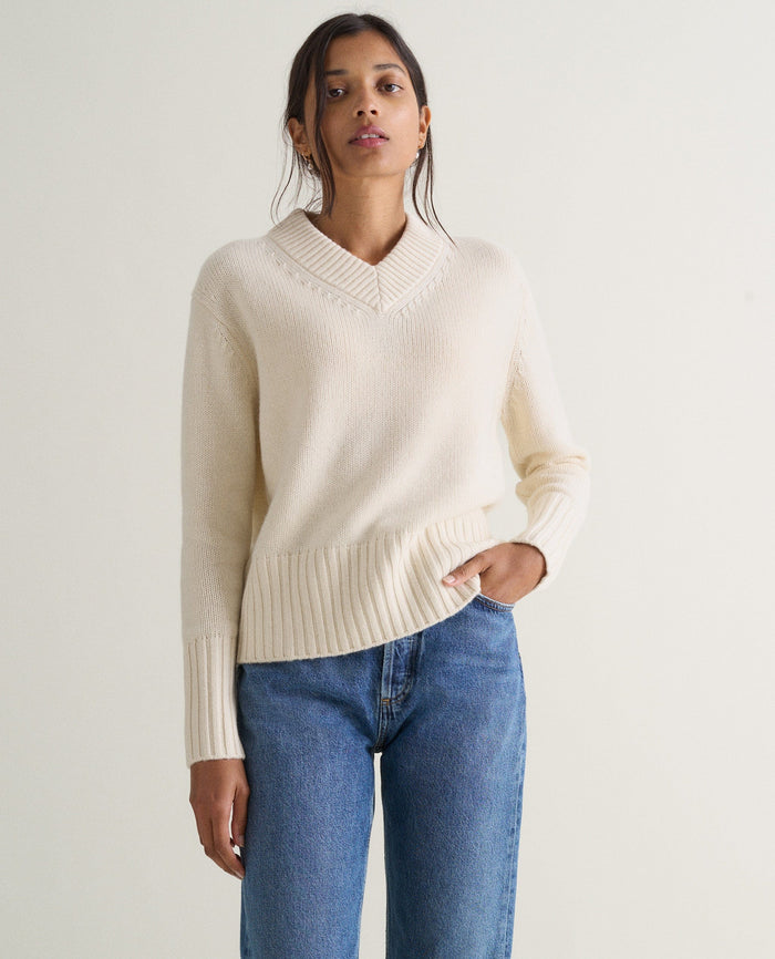 Buttermilk - Women's Cashmere Merino V Neck Jumper