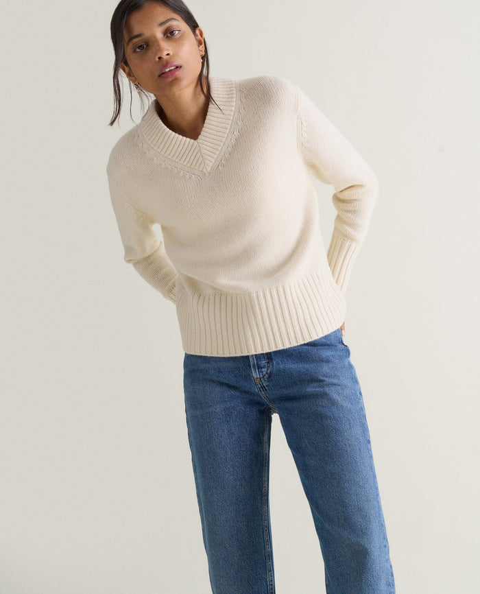 Buttermilk - Women's Cashmere Merino V Neck Jumper