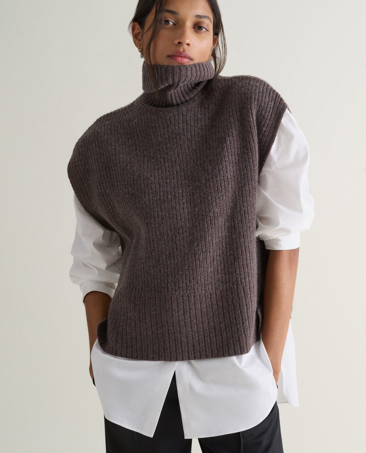 Women's Cashmere Merino Roll Neck Tabard - Chocolate