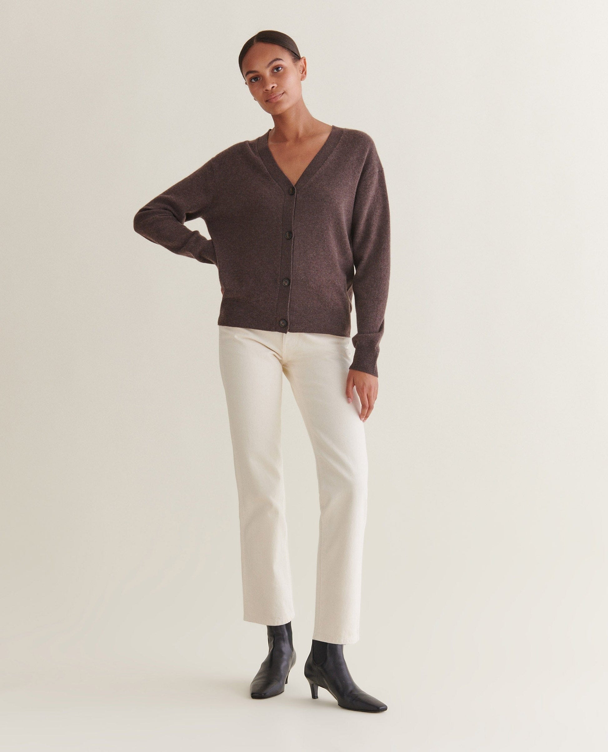 Women's Finest Cashmere Knitted V Neck Cardigan - Chocolate