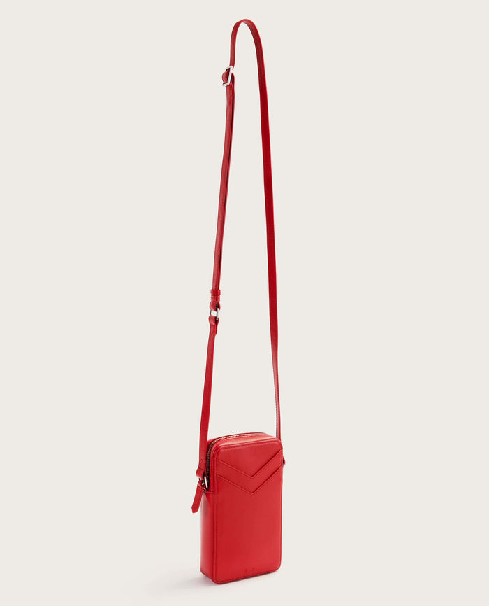 Upgrade your style with a deep dark red colour bag. A subtle pop
