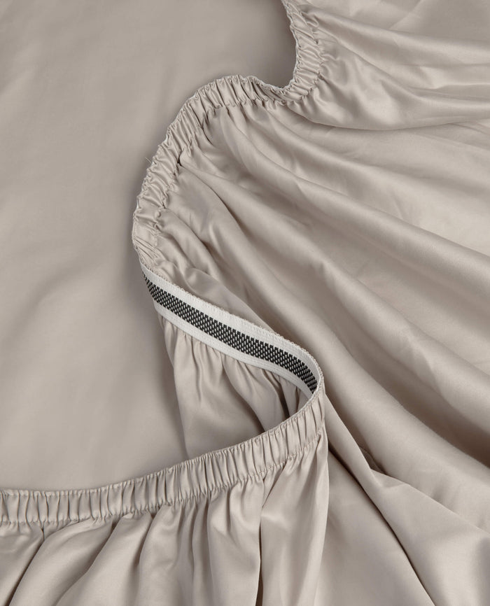 The Crisp & Cool Organic Luxury Fitted Sheet