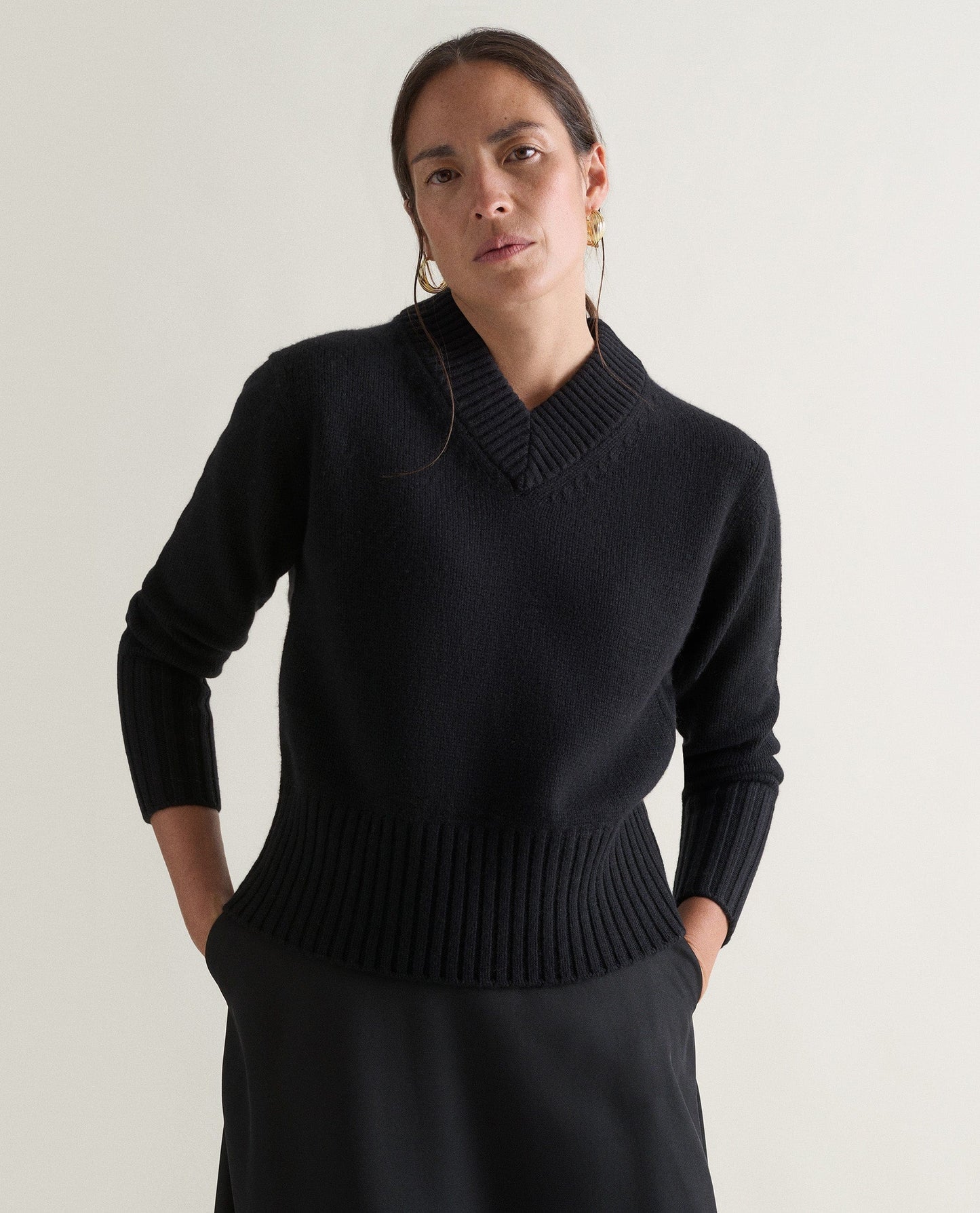 Women's Cashmere Merino V Neck Jumper - Black