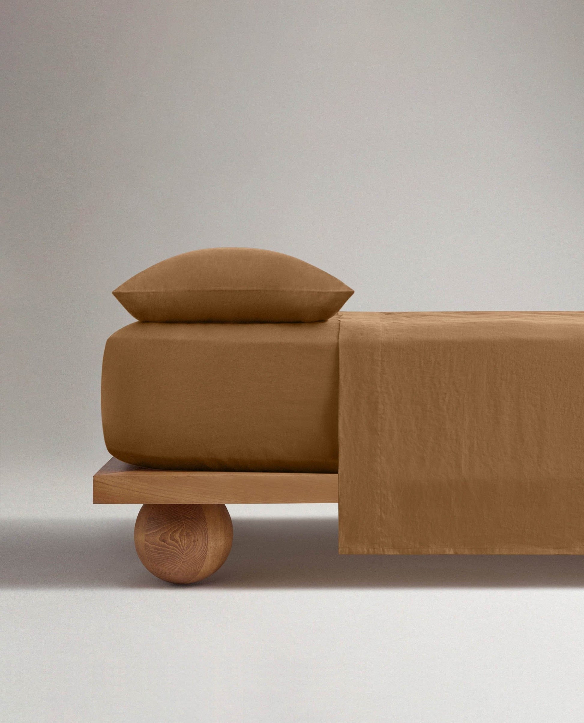 Relaxed & Refined Linen Fitted Sheet - Ochre