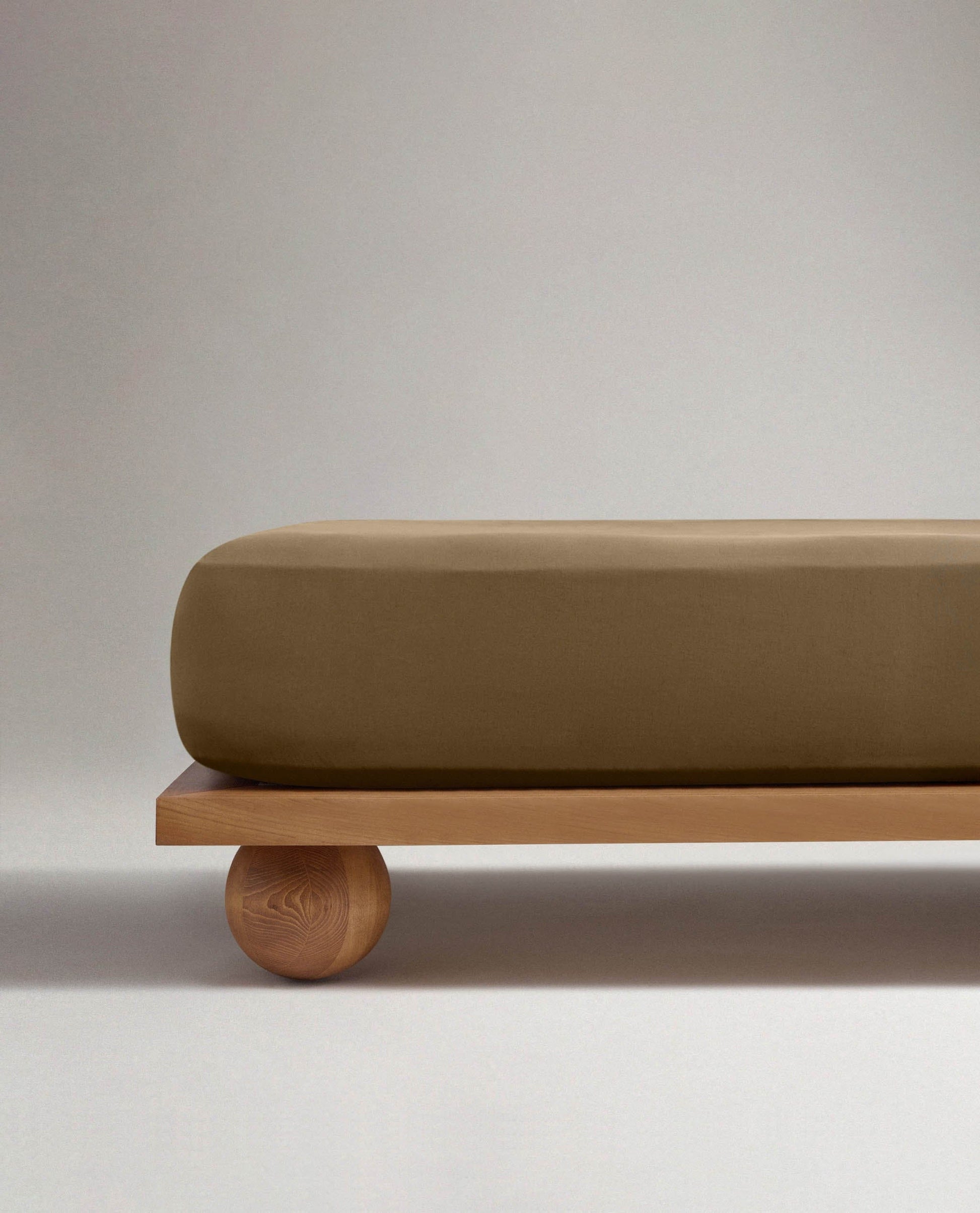 Relaxed & Refined Linen Fitted Sheet - Olive