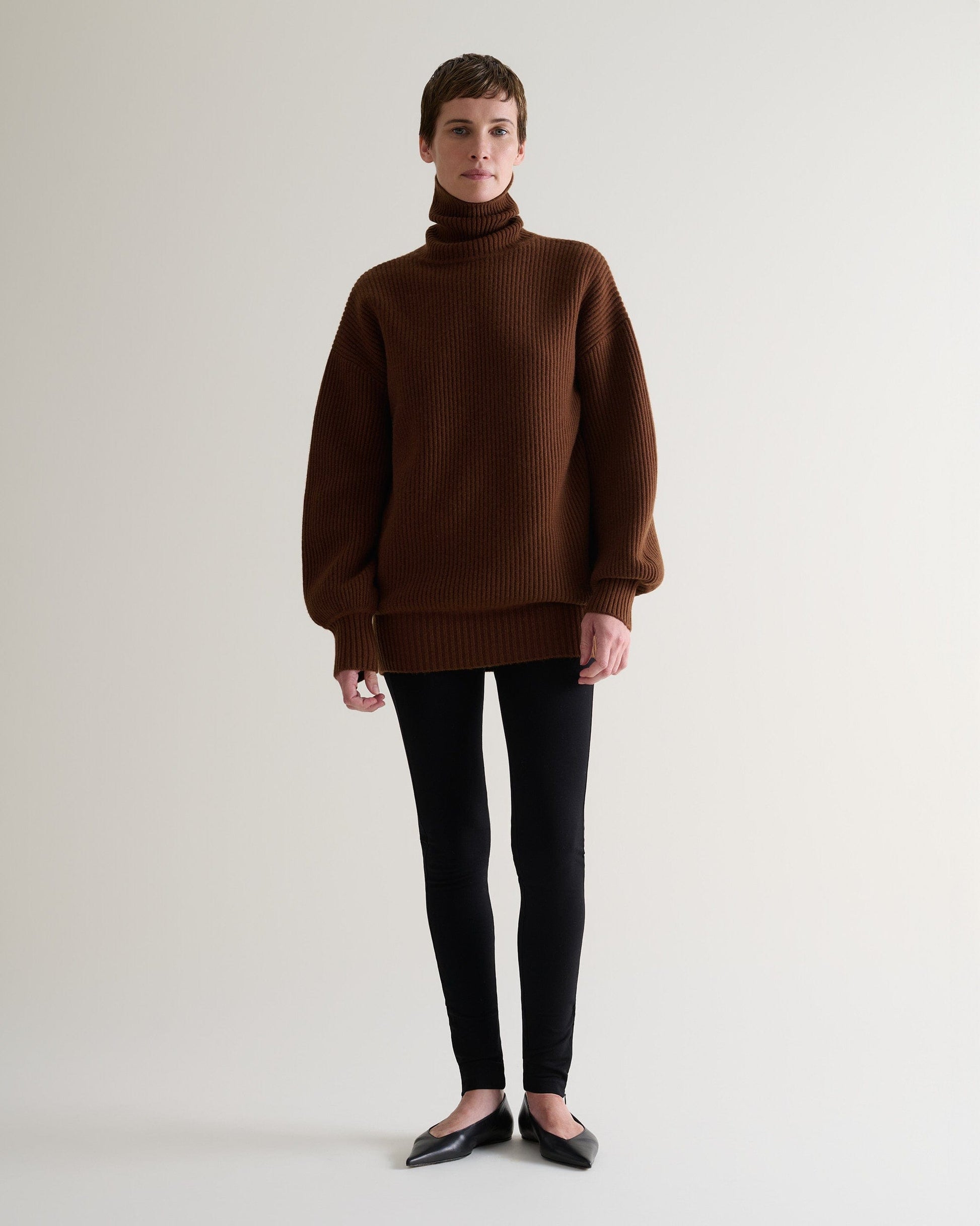 Women's Cashmere Merino Ottoman Ribbed Roll Neck Jumper - Burl