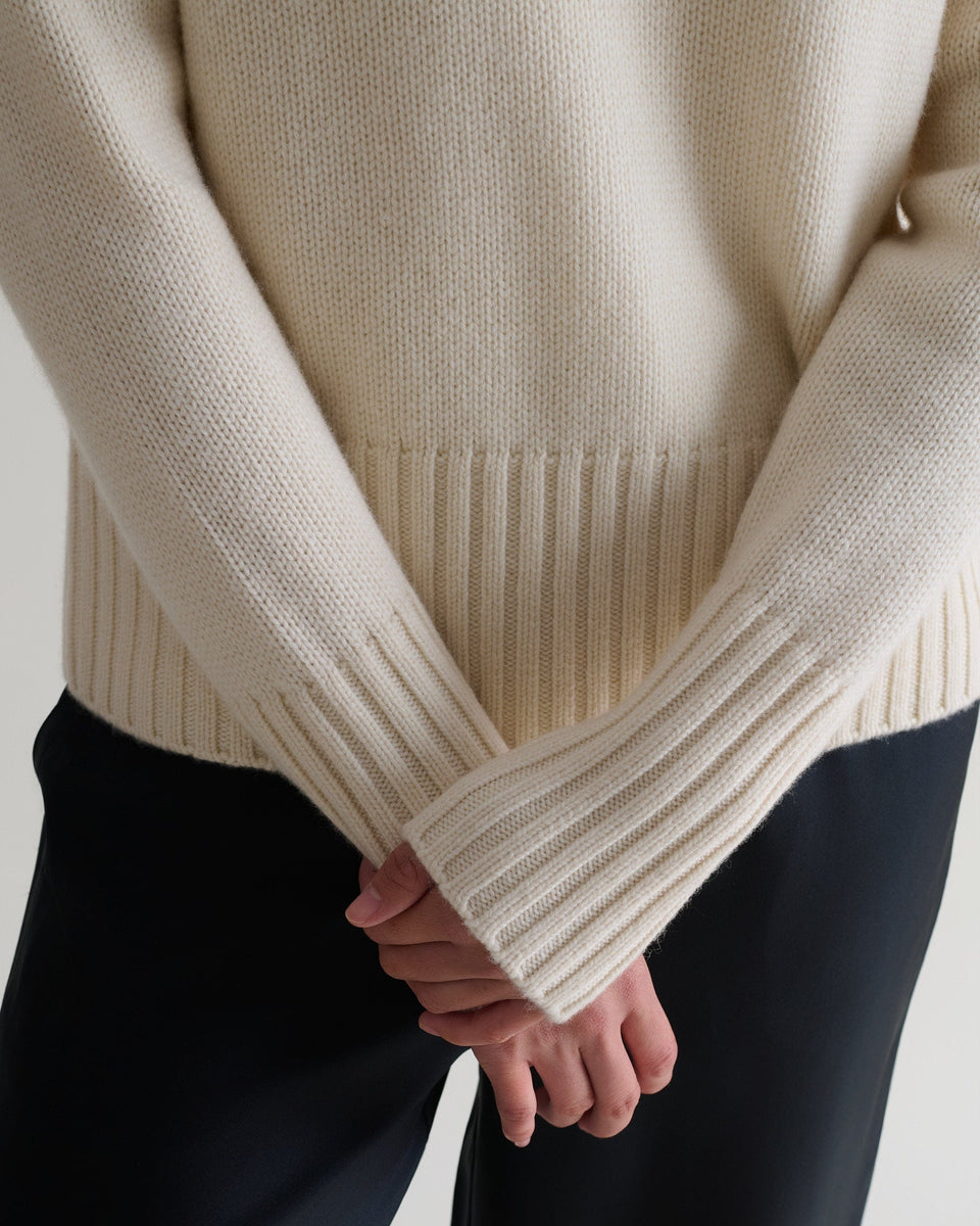 Women's Cashmere Merino V Neck Jumper - Buttermilk