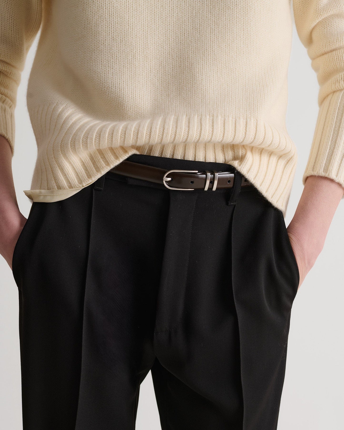 Women's Cashmere Merino V Neck Jumper - Buttermilk