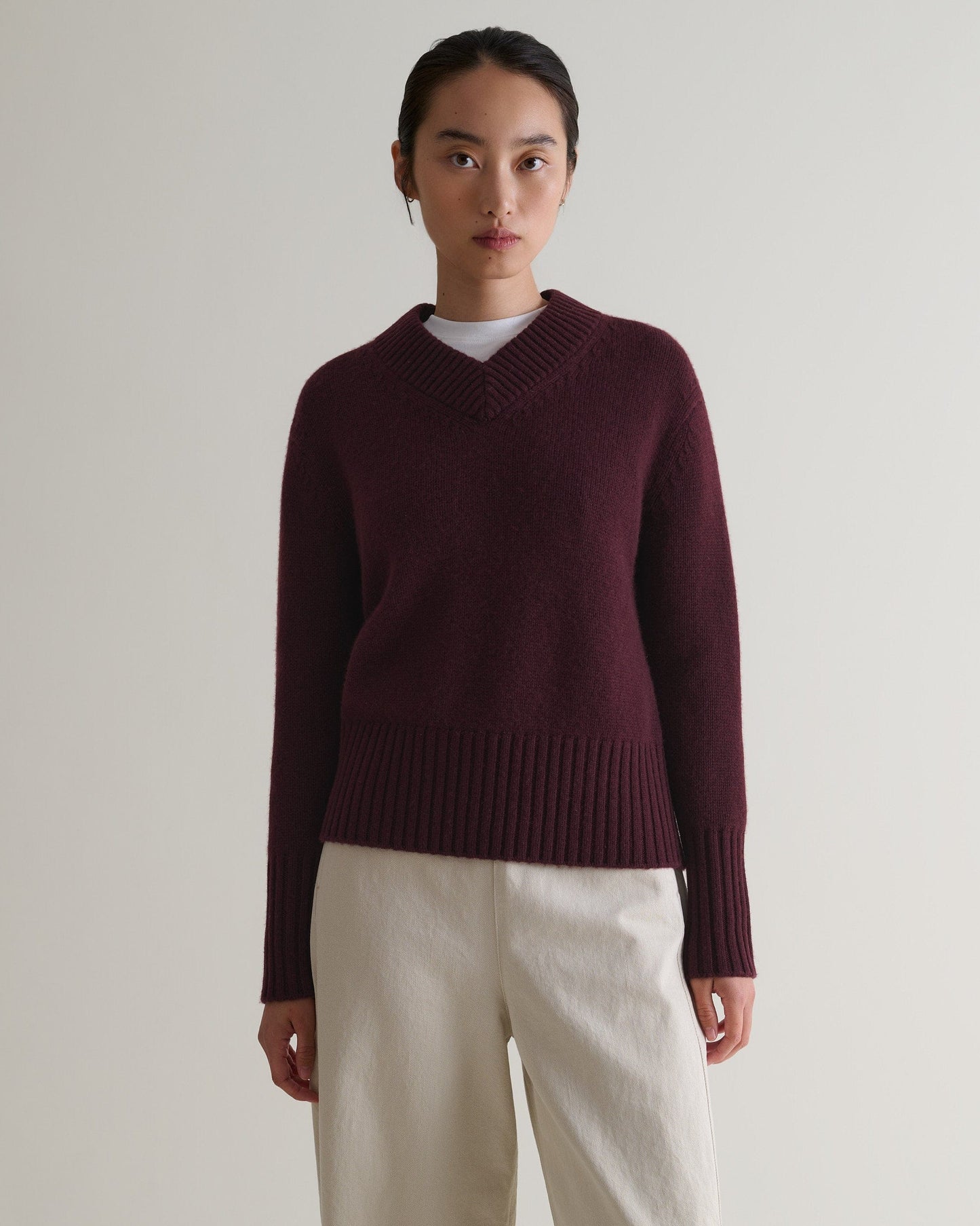 Women's Cashmere Merino V Neck Jumper - Oxblood