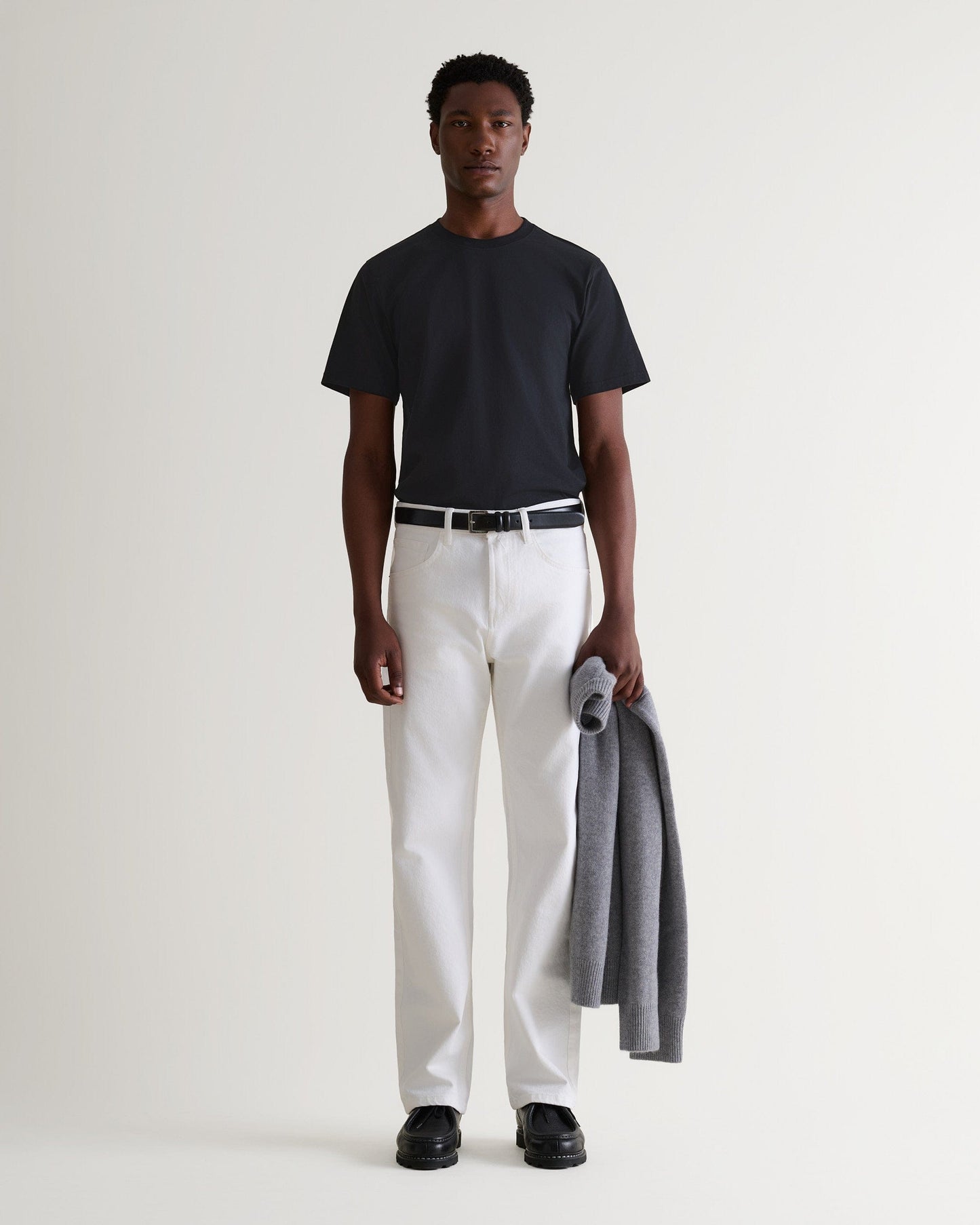 Men's Smooth Grain Silver Buckle Leather Belt - Black