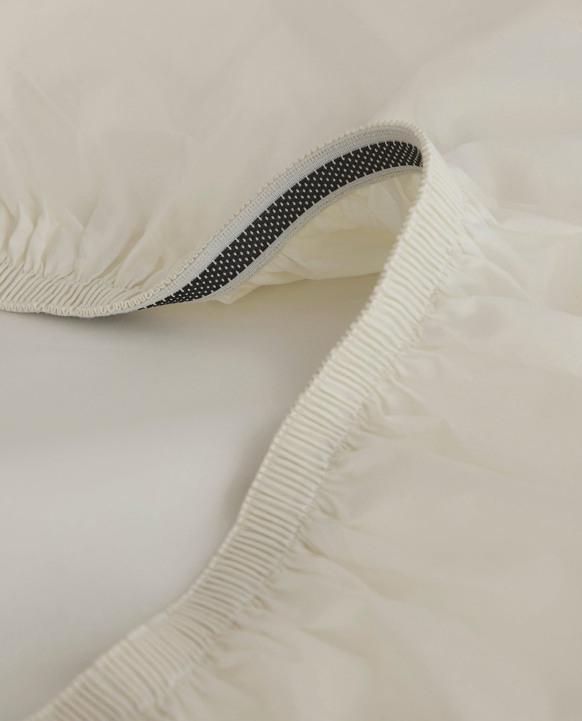The Crisp & Cool Organic Luxury Deep Fitted Sheet - Buttermilk
