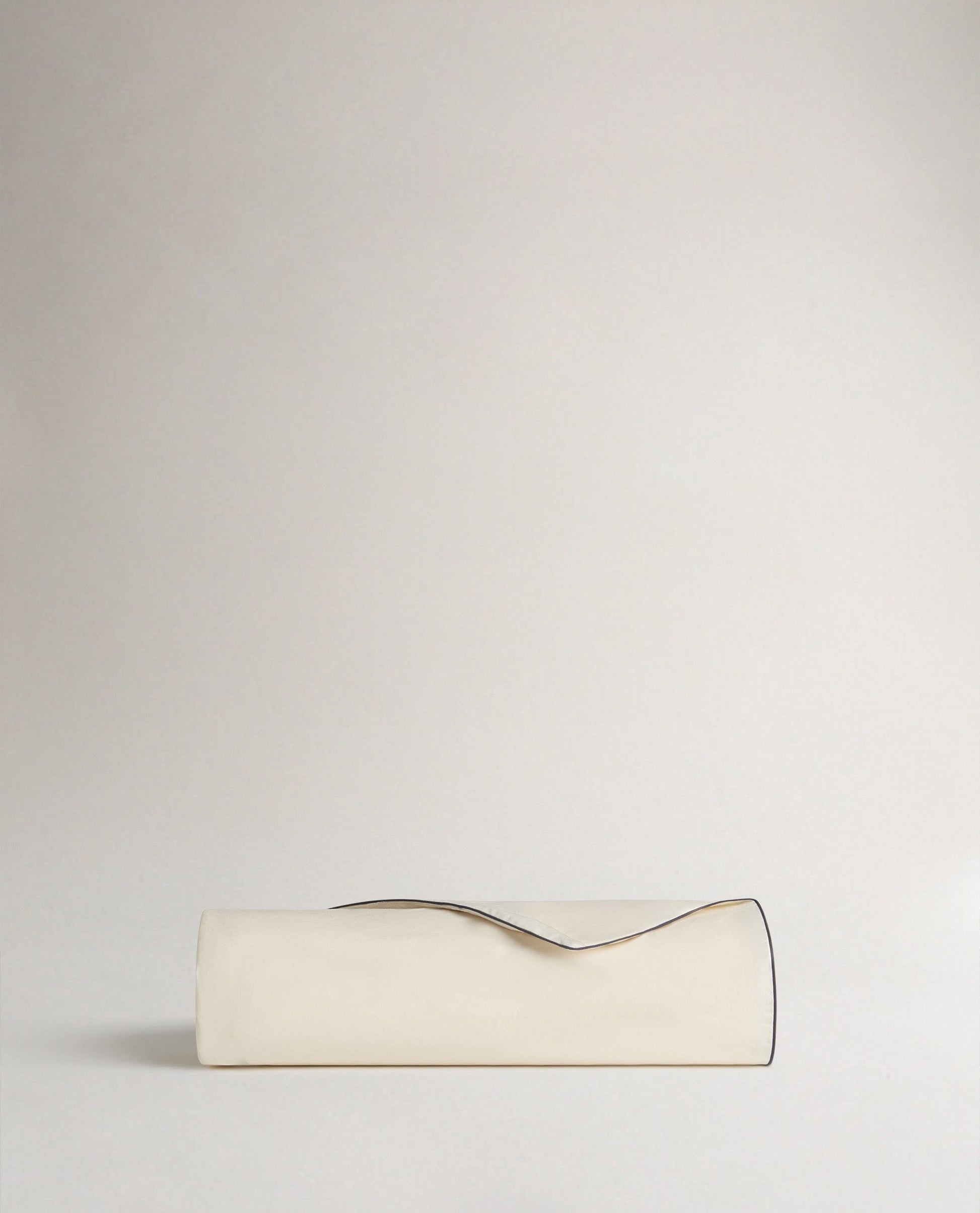 Crisp & Cool Organic Cotton Duvet Cover - Buttermilk Black Piping