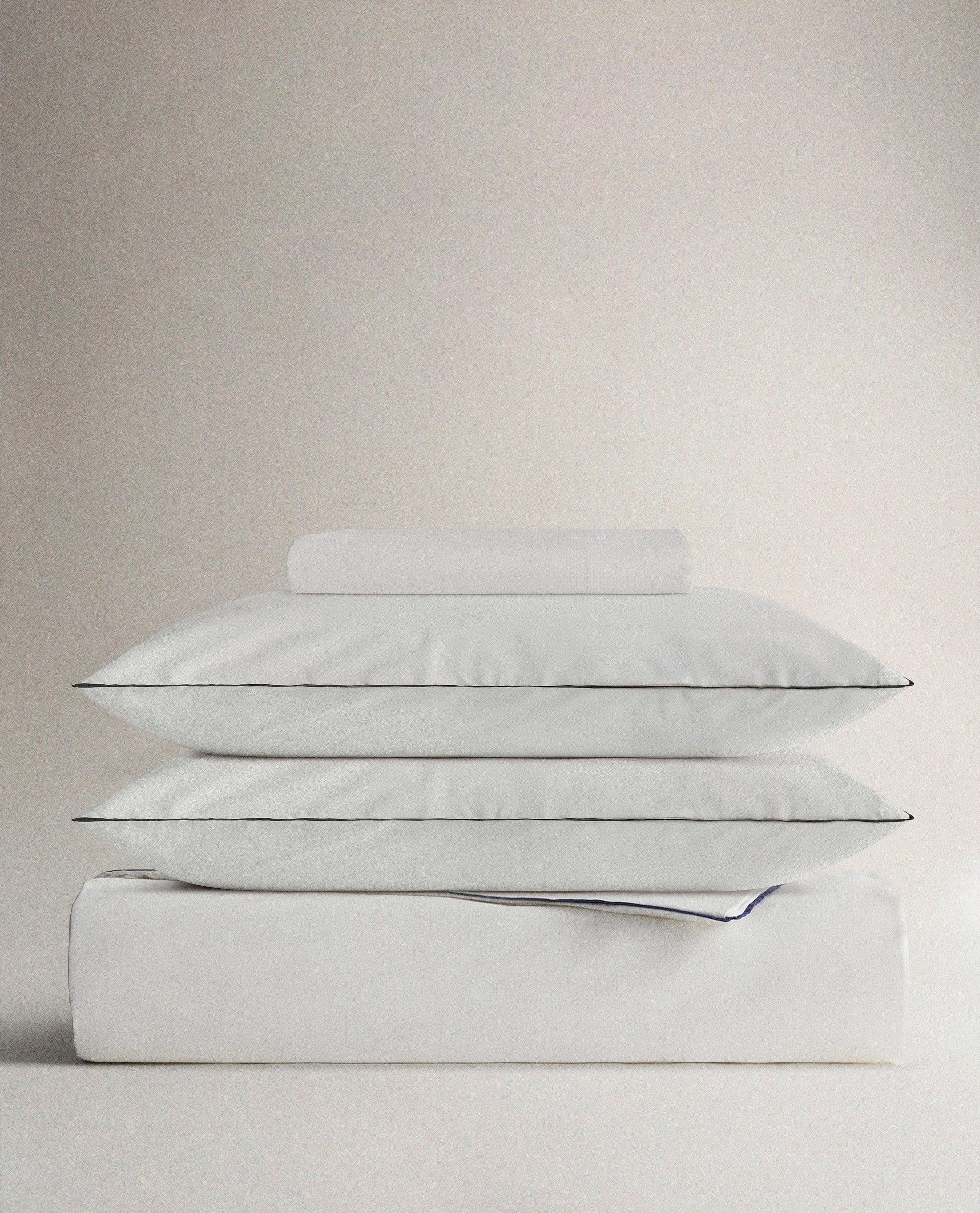 Crisp & Cool Organic Cotton Duvet Set - White Navy Piping
