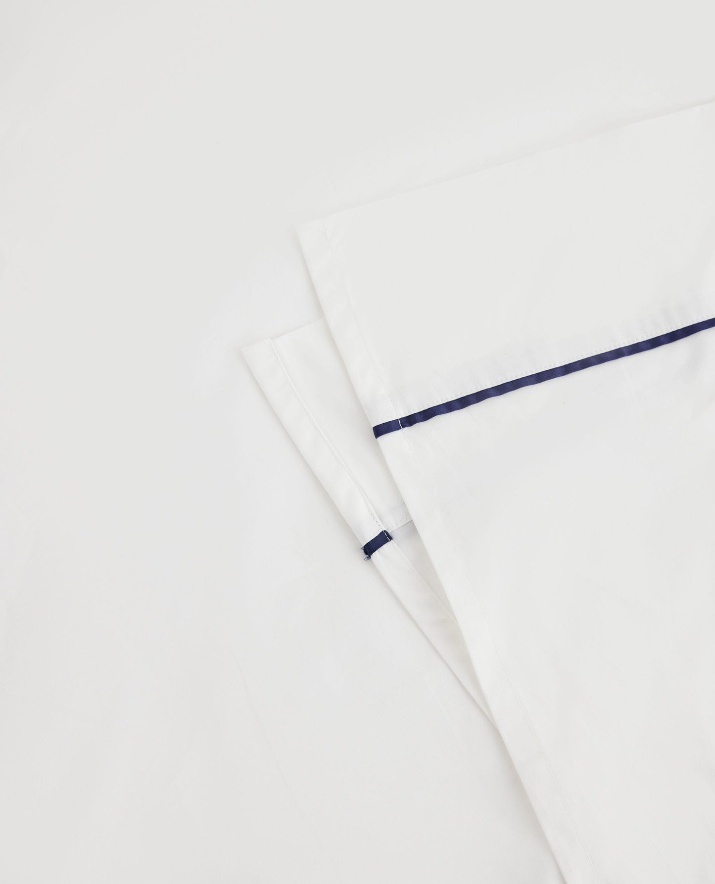 The Soft & Smooth Luxury Flat Sheet - White Navy Piping