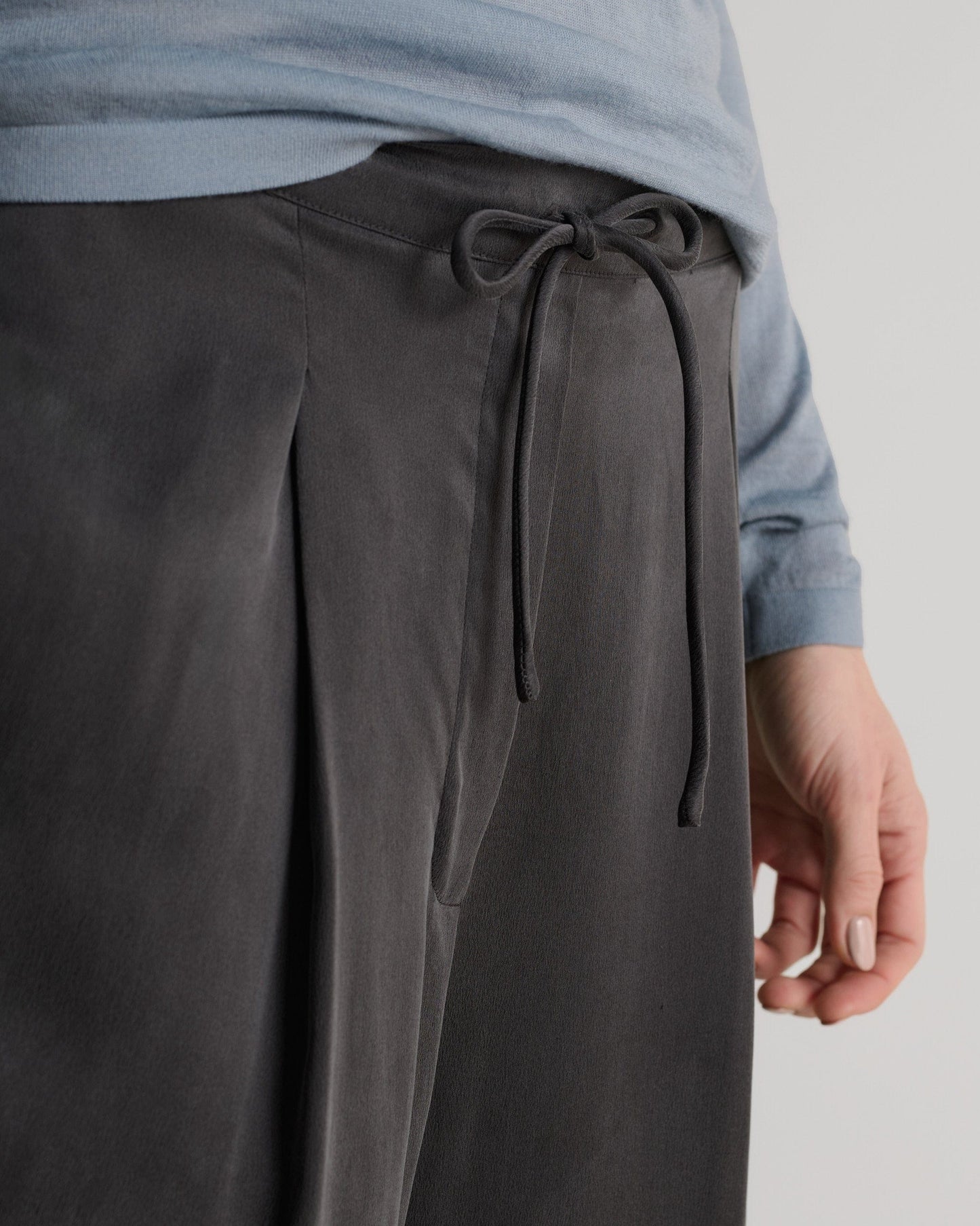 Easy-Silk Pleat Trouser - Washed Black