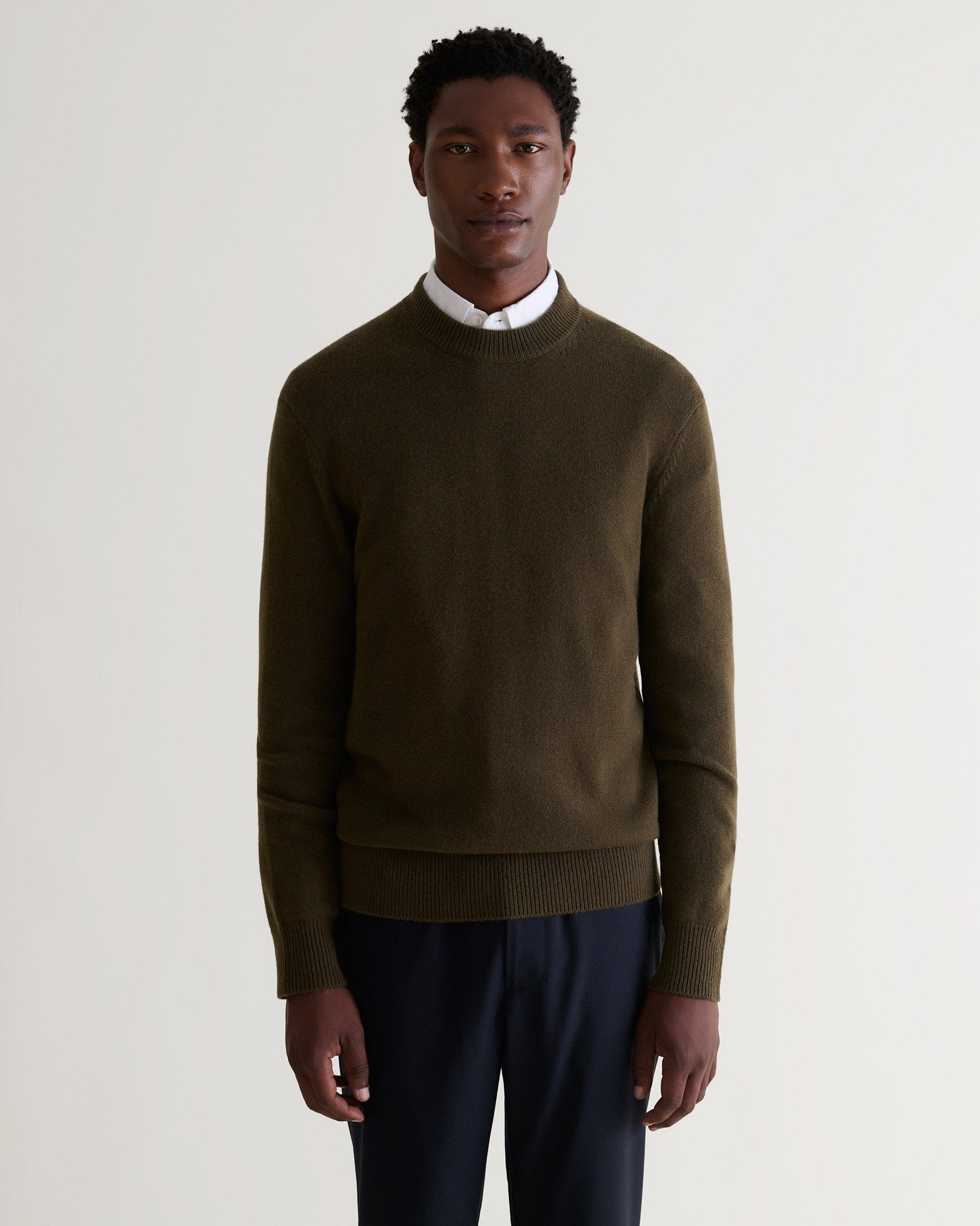 Men's Finest Cashmere Mid-Weight Crew Neck Jumper - Military Green-[colour]-[size]-Rise &amp; Fall