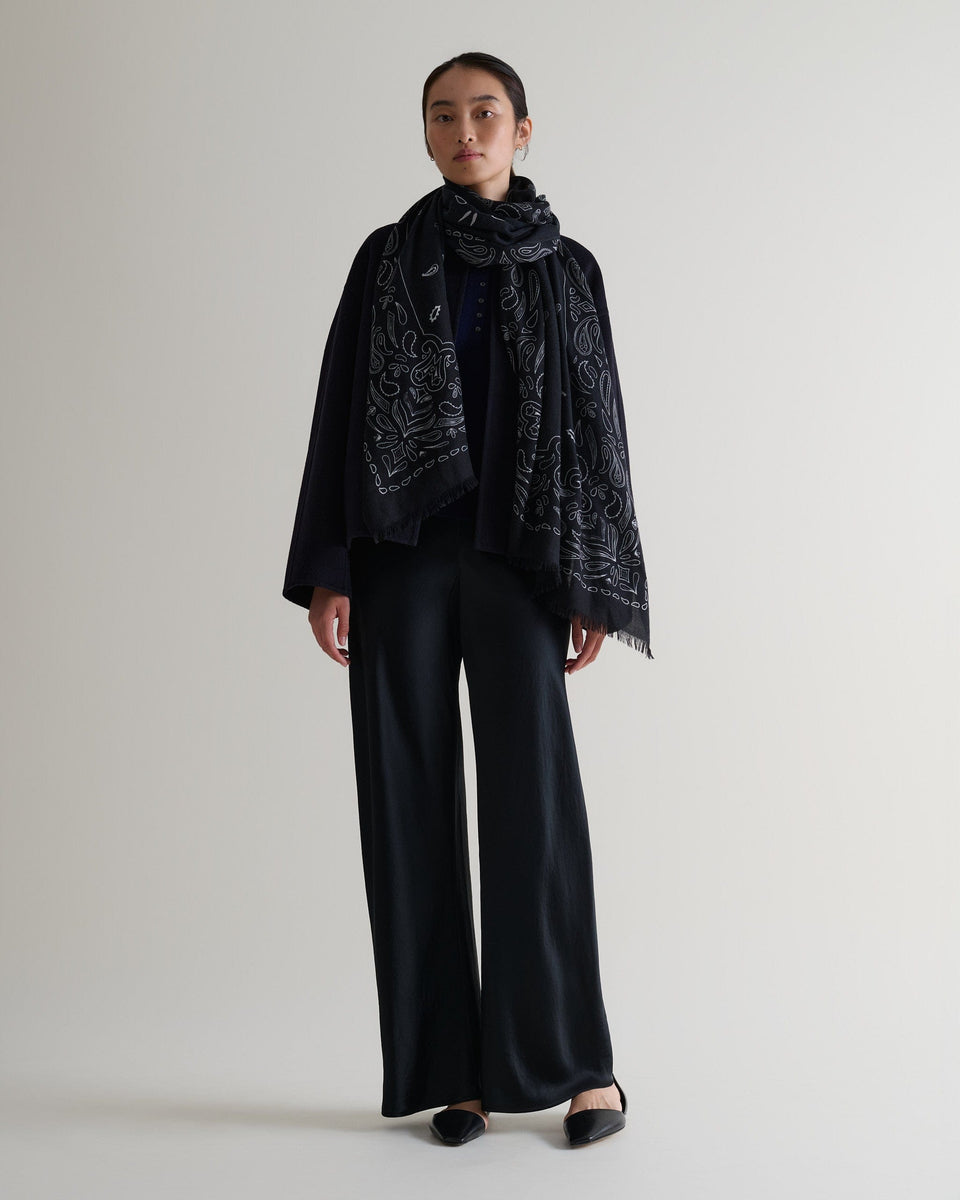 Lightweight Cashmere Scarf With Bandana & Ampersand Print