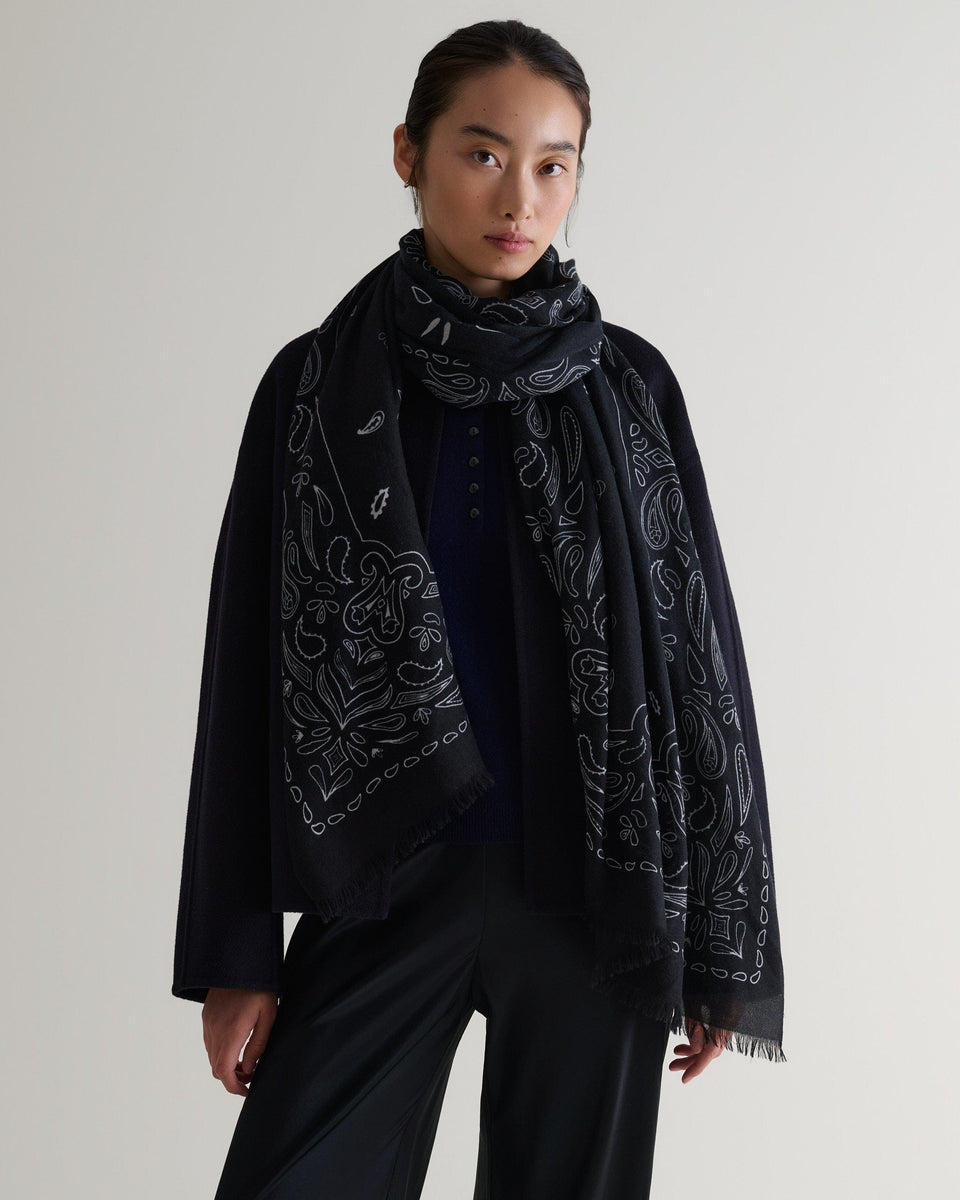Lightweight Cashmere Scarf With Bandana & Ampersand Print