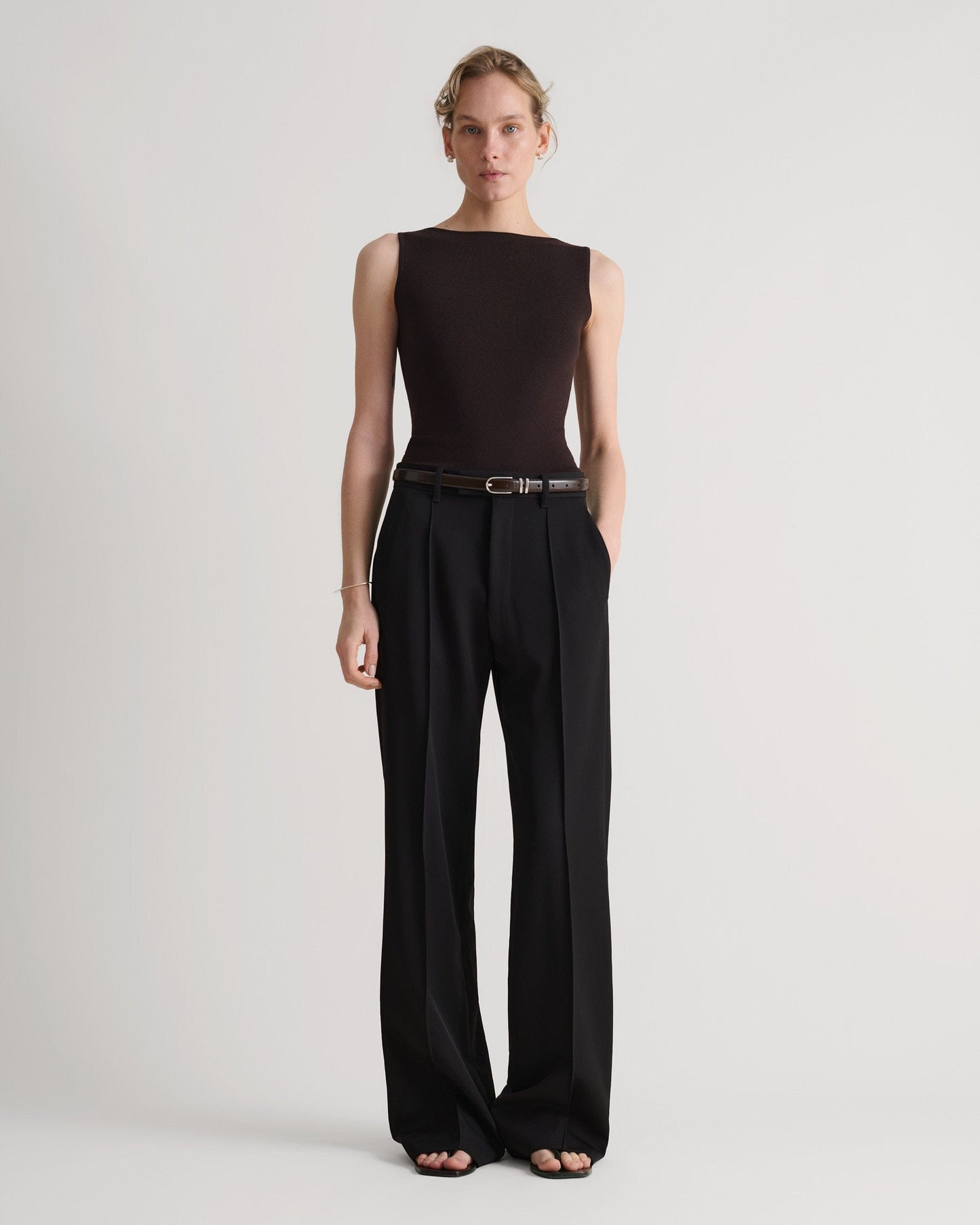 Women's Merino Wool Straight Neck Vest - Umber