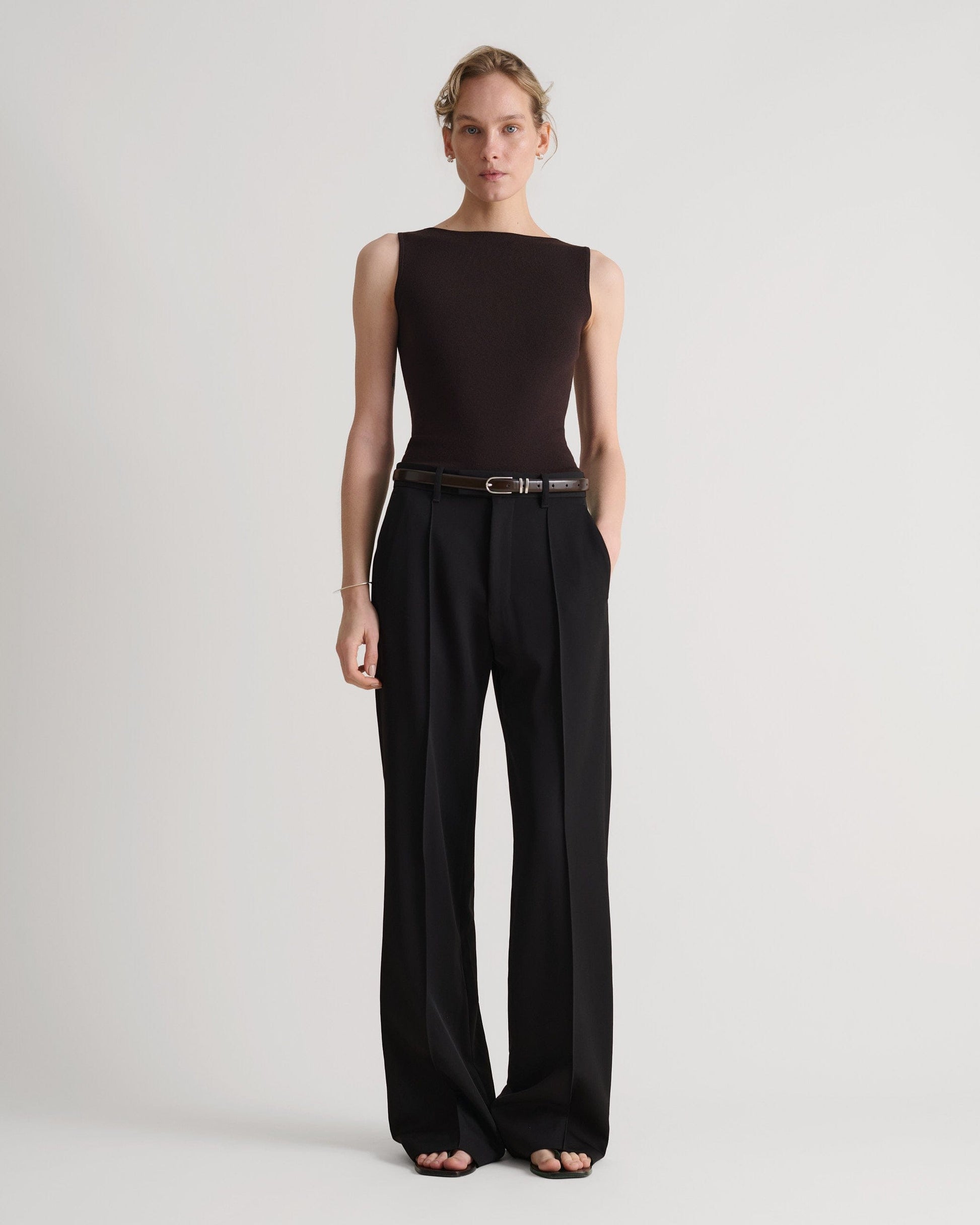 Women's Merino Wool Straight Neck Vest - Umber